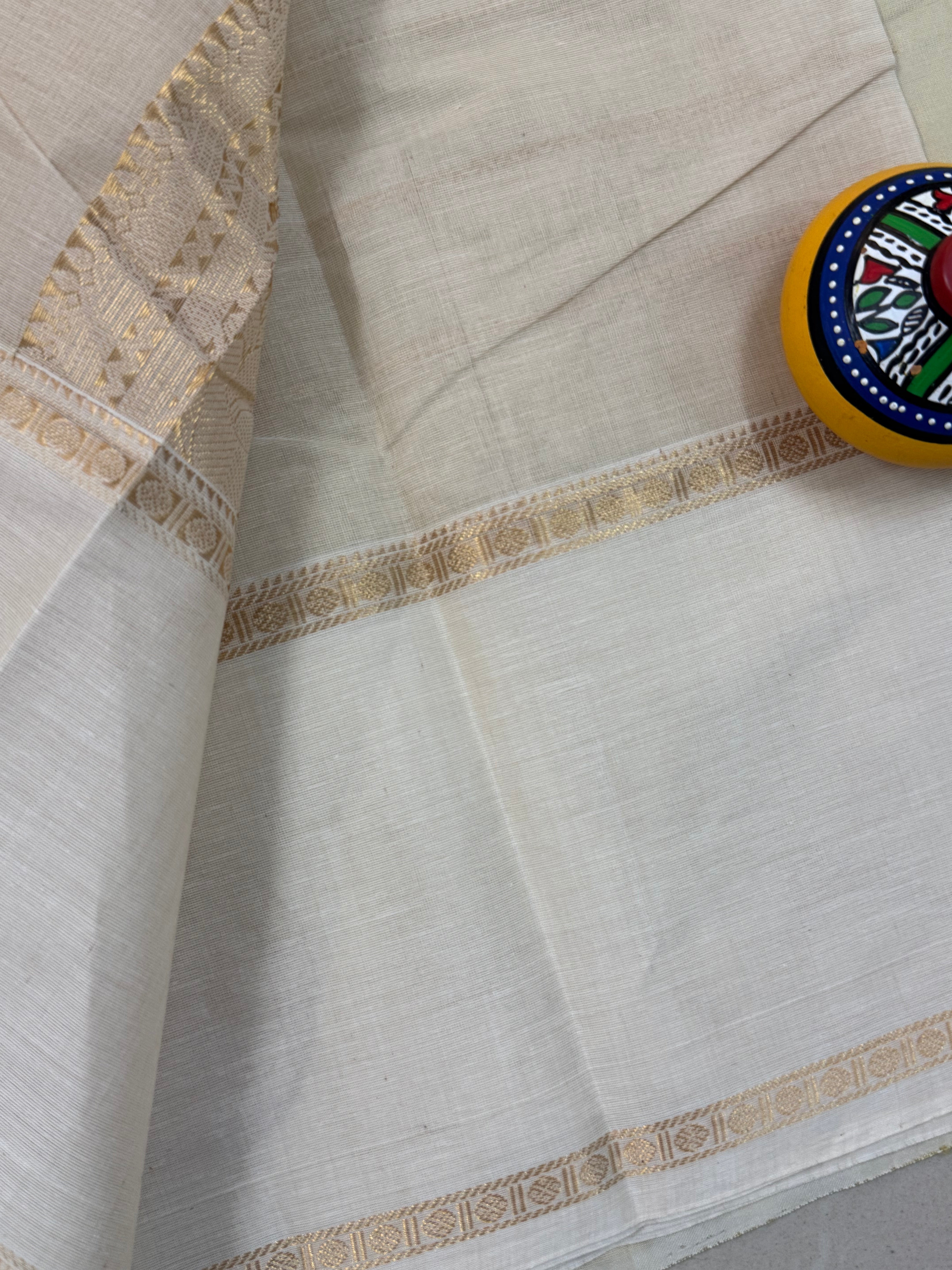 Offwhite veldhari border butta/ Kanchi cotton CL7955