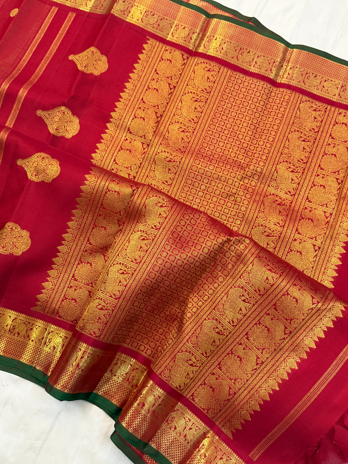 Navarathri - Day 4 Red Colour pure Zari Vairaoosi and butta/ Kanjipuram silk sree Clsa 11696