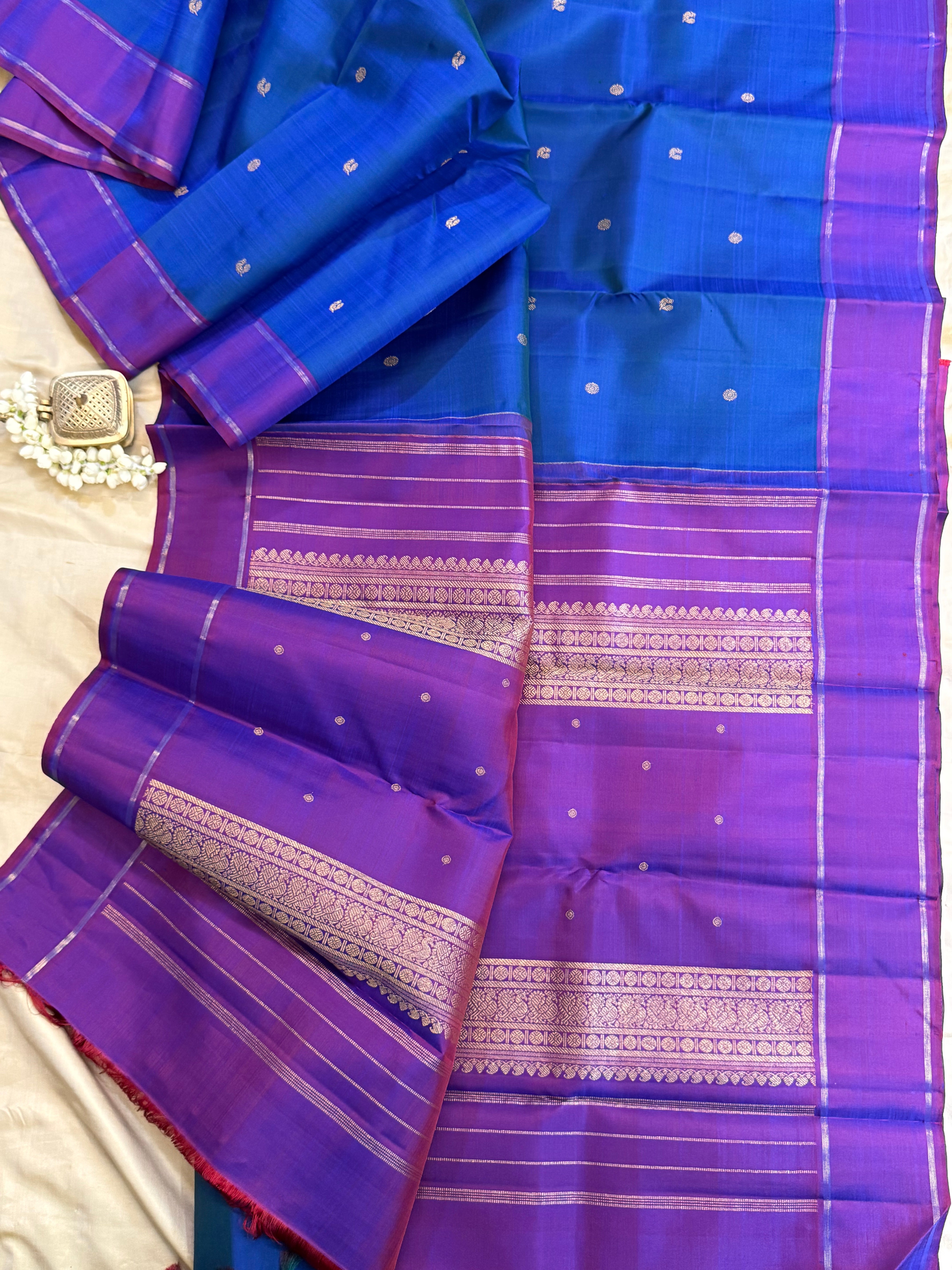 Bluish purple annam and chakram butta/ Kanjipuram silk CL9885