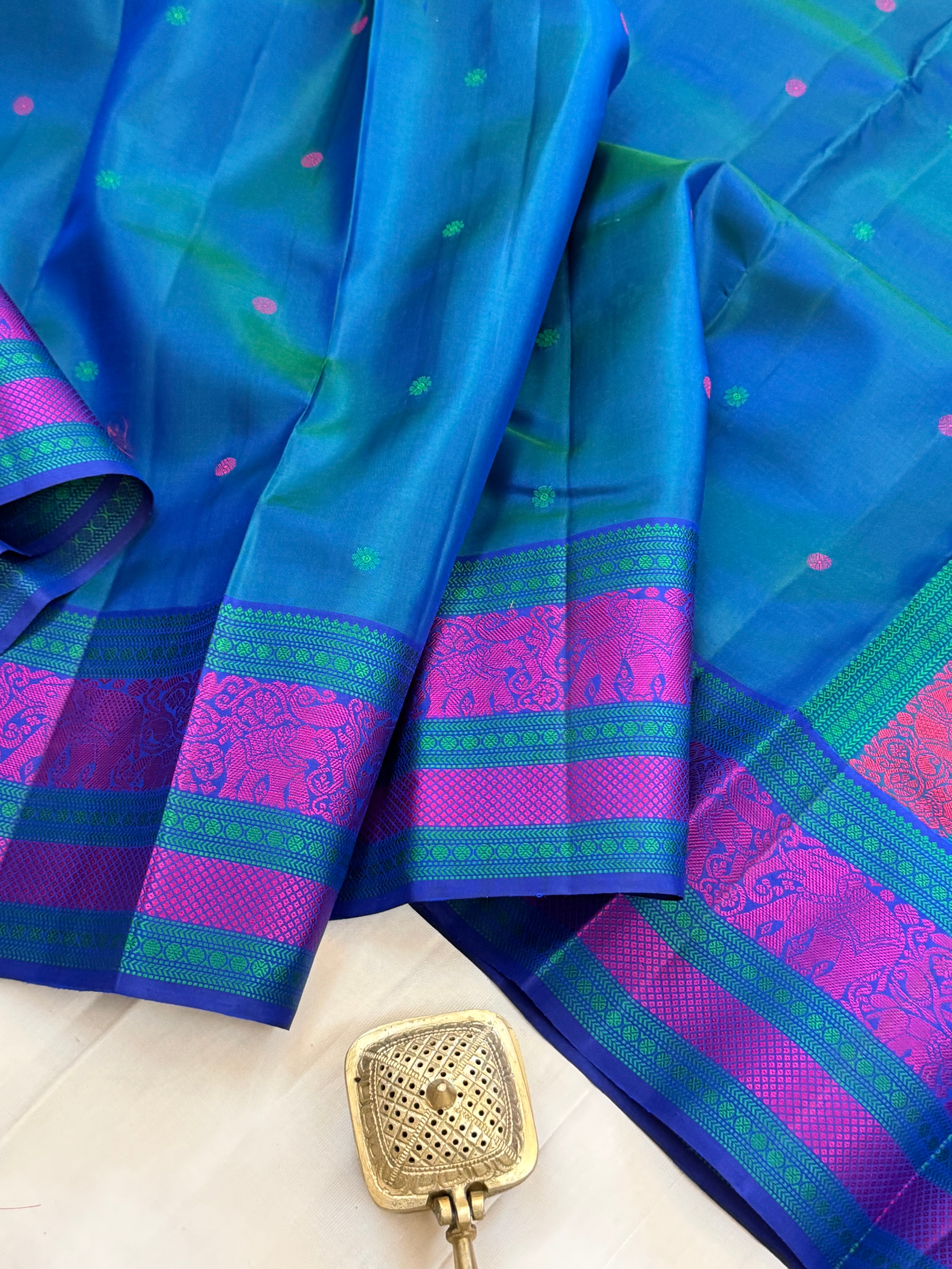 Mayilkazhuthu blue butta /Varnangal Thread work CLSA11248