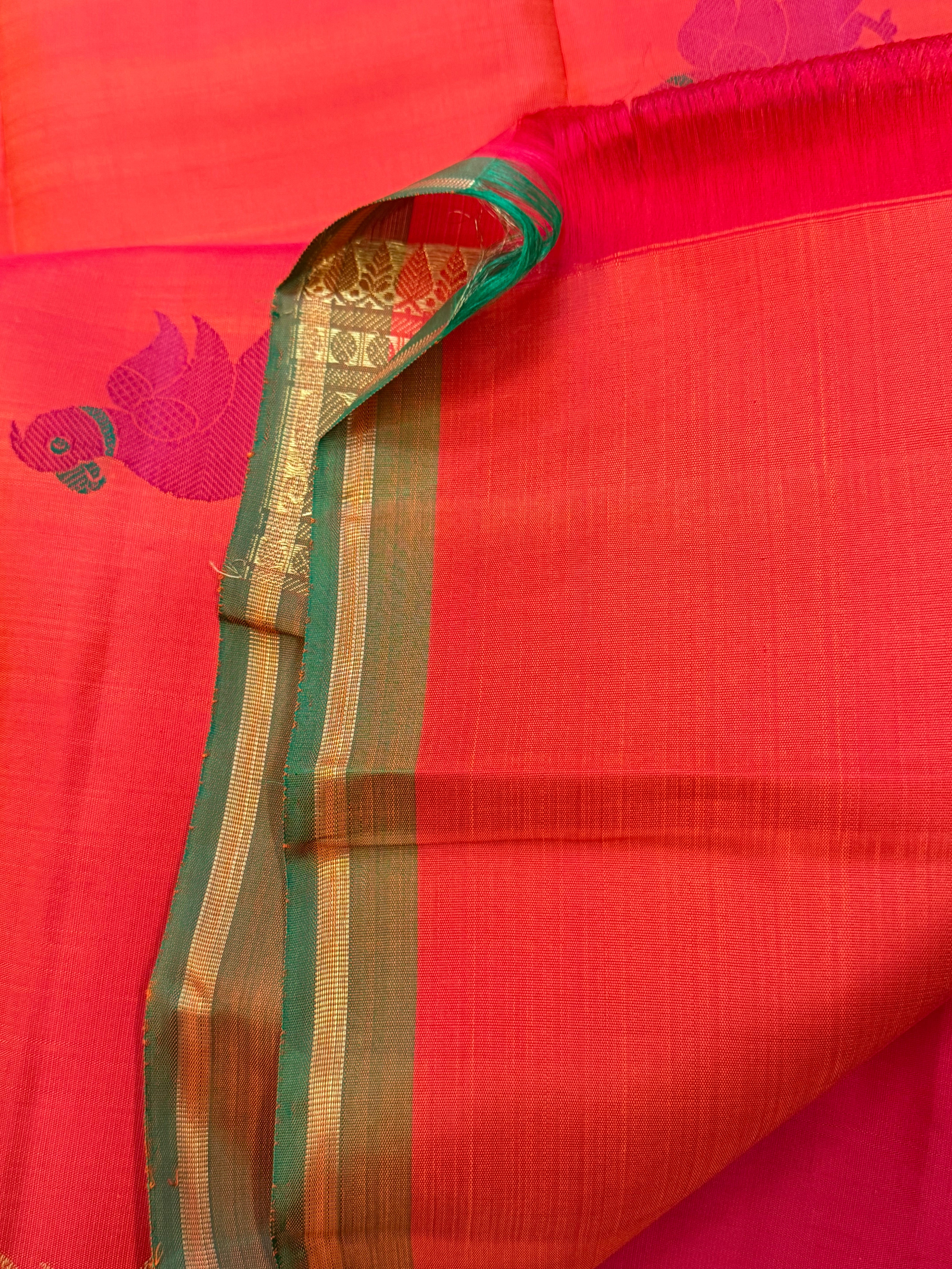 Red meenakari kili butta borderless/ Kanjipuram silk