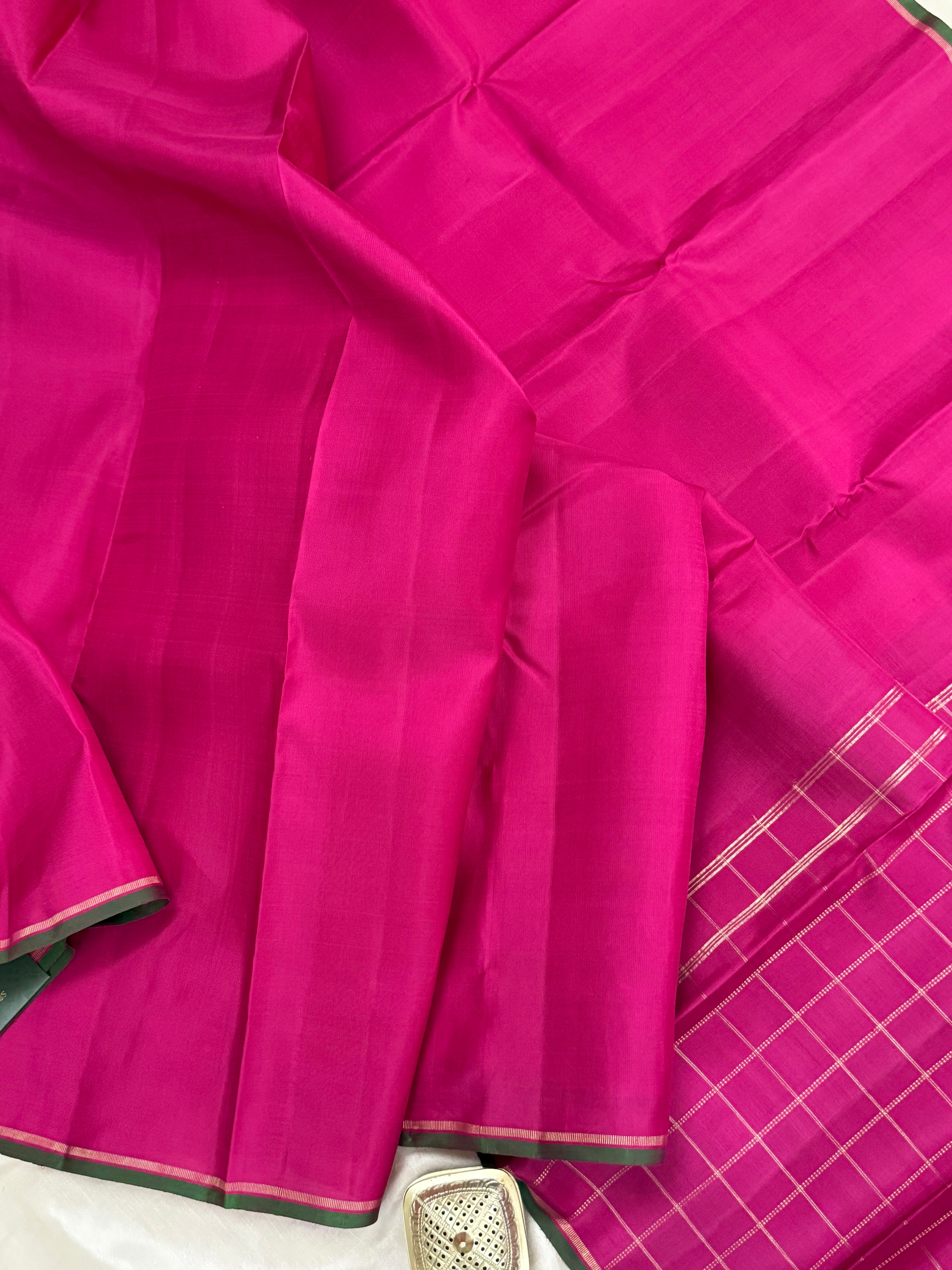 Pink and kattam pallu borderless/ Kanjipuram silk