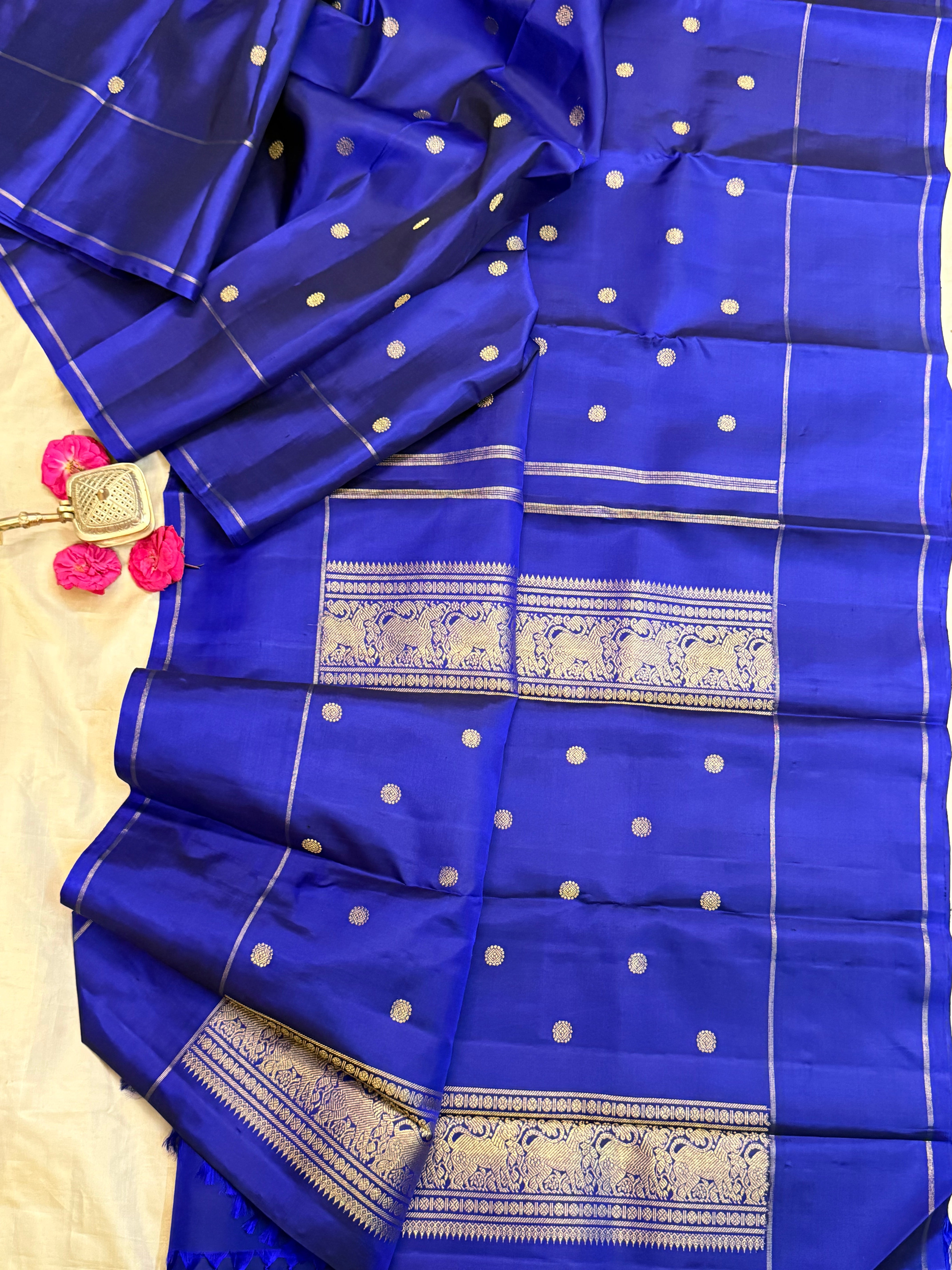 Ms blue kamalam butta / Kanjipuram silk CLSA9147