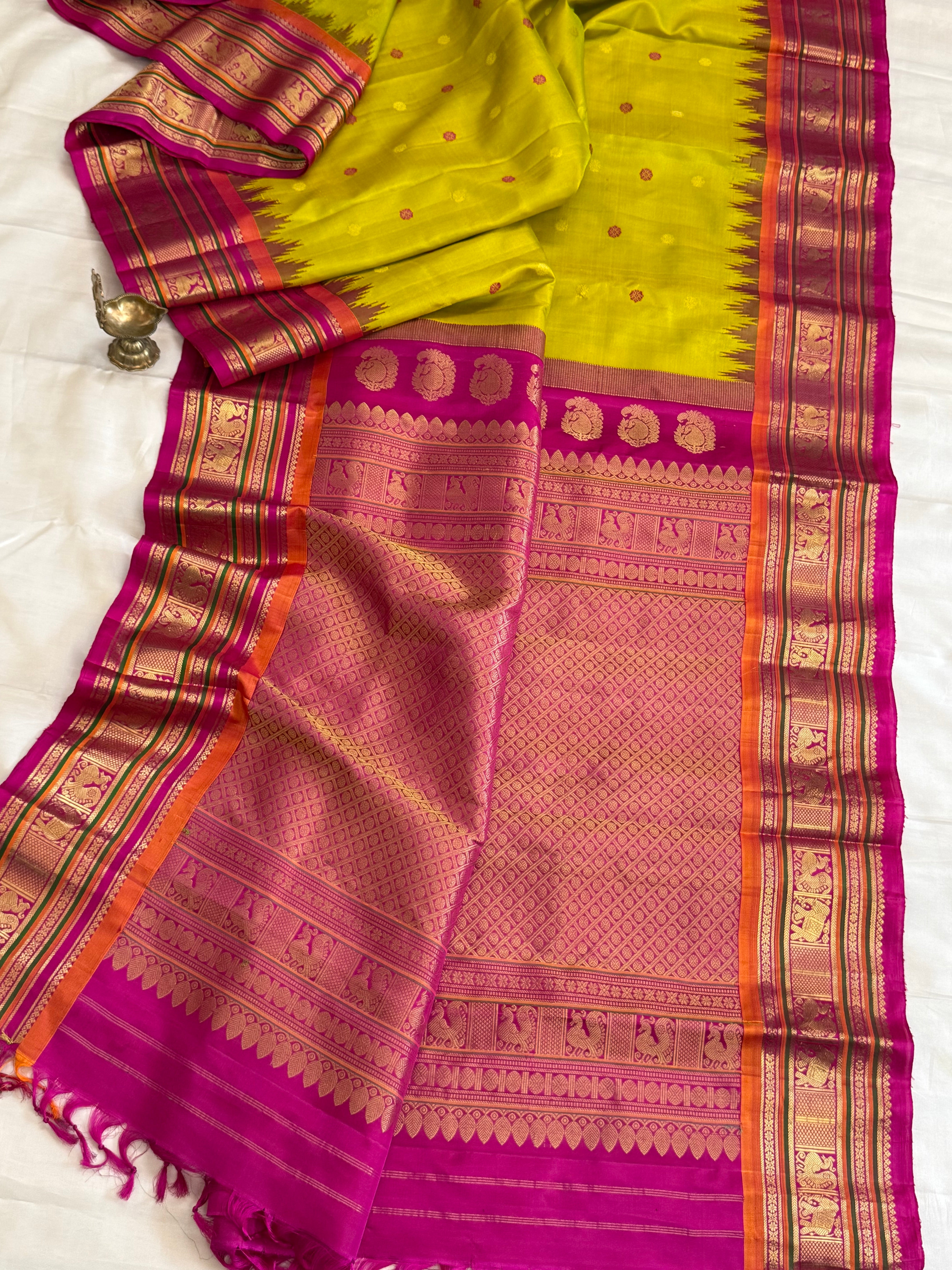 Parrot green body chakram Butta Rani pink temple border CLSA11306