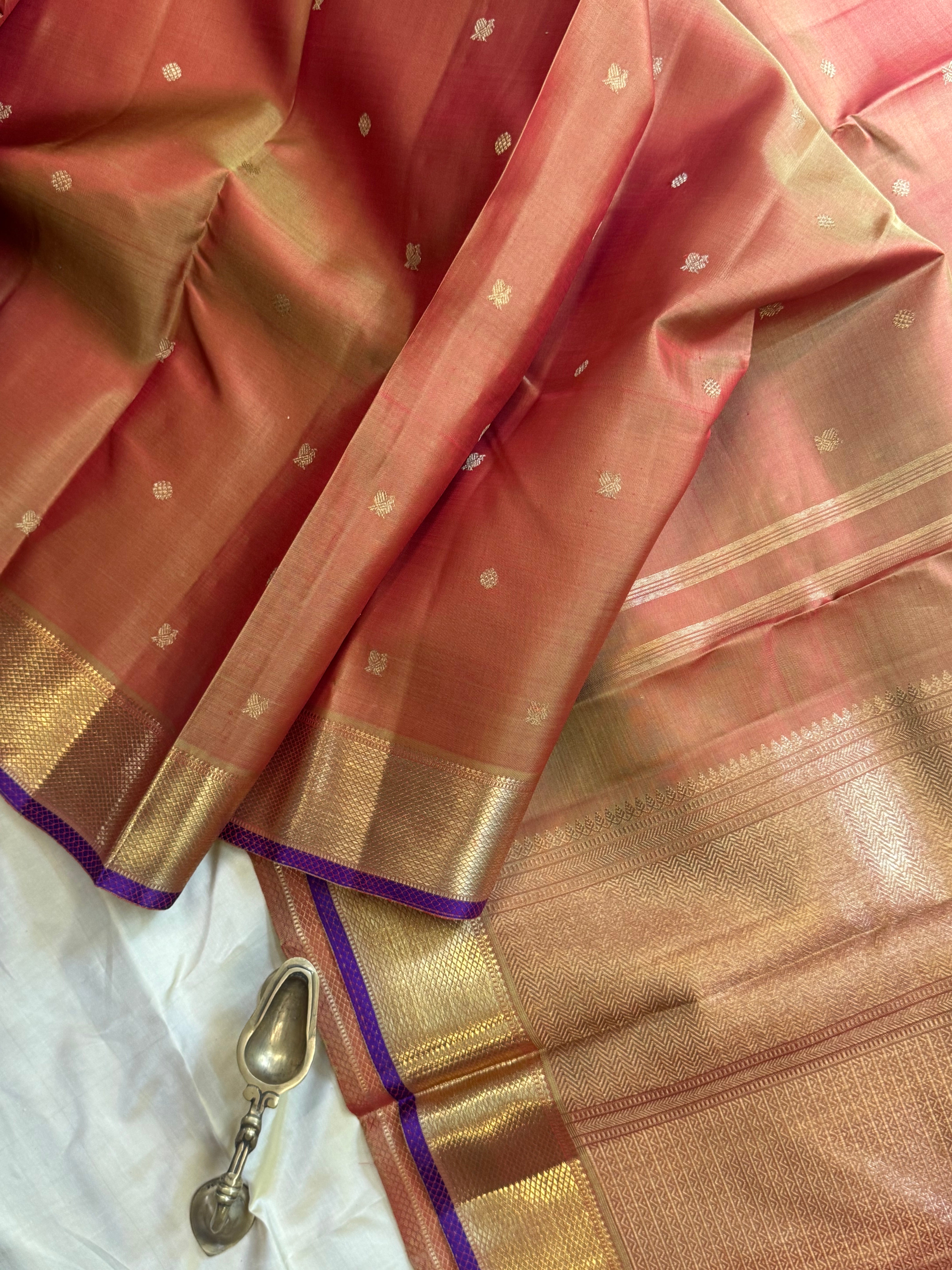 Swapnam : Maanthulir kuil kann pet / kanjipuram silk