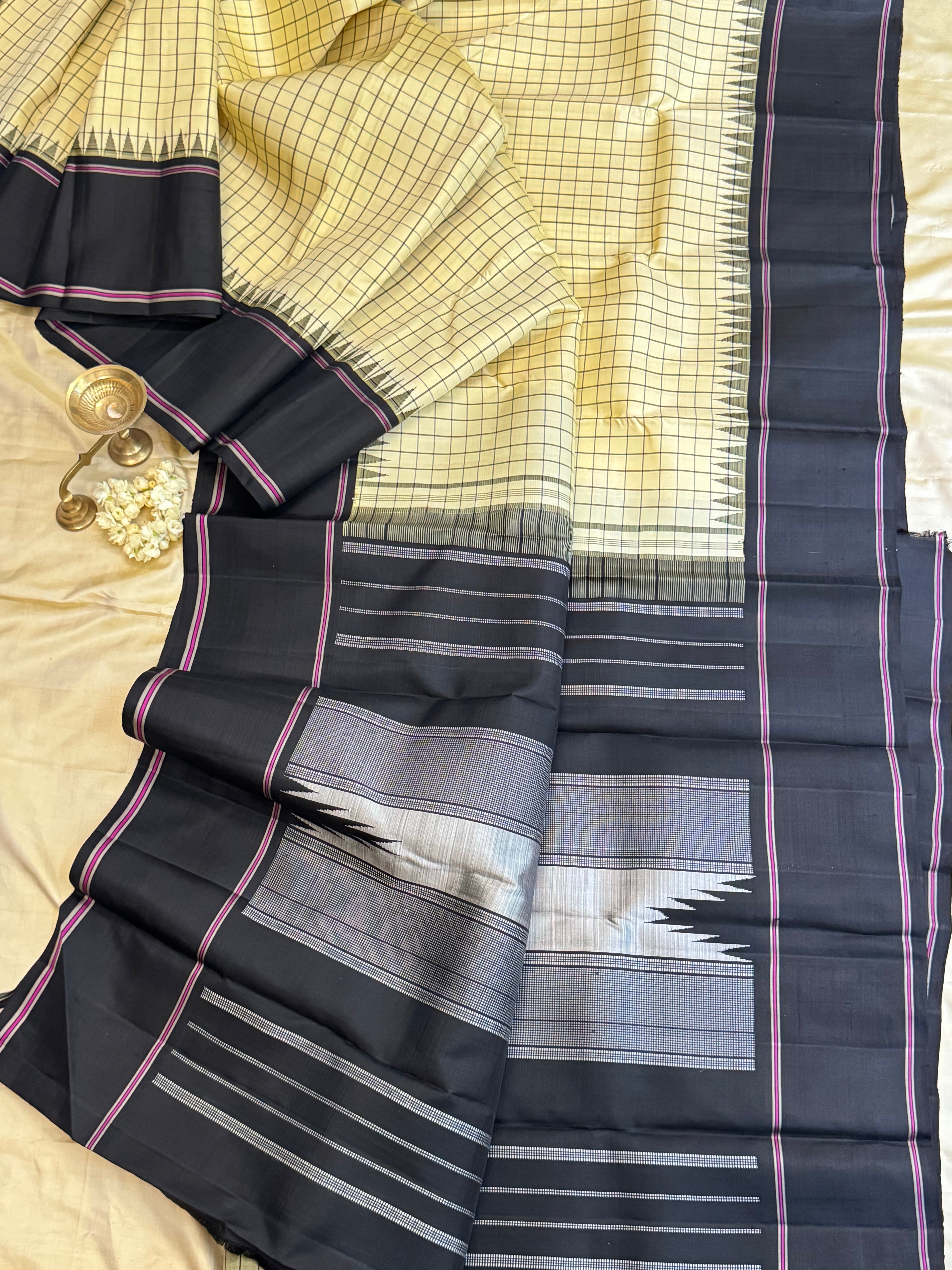 Offwhite shot lemon yellow and black checks / Arani silk