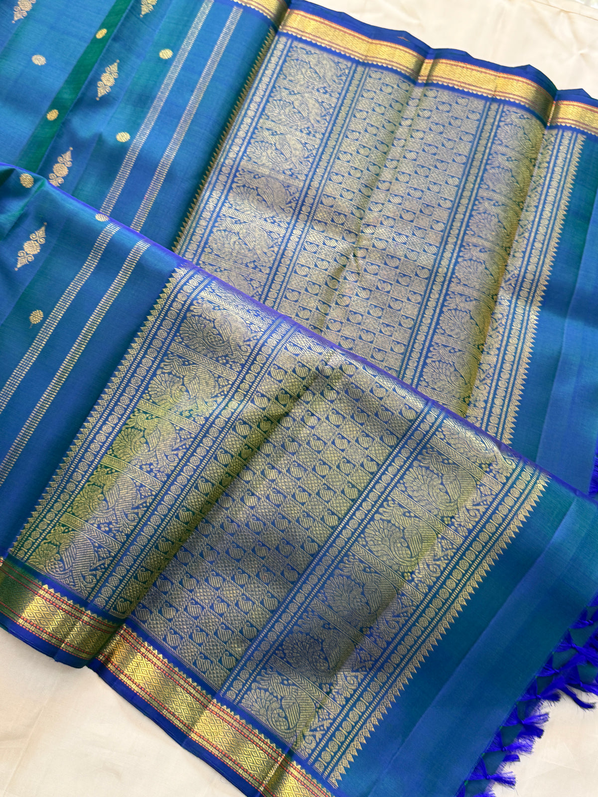 Mayilkazhuthu small vintage border / Kanjipuram silk CLSA11590