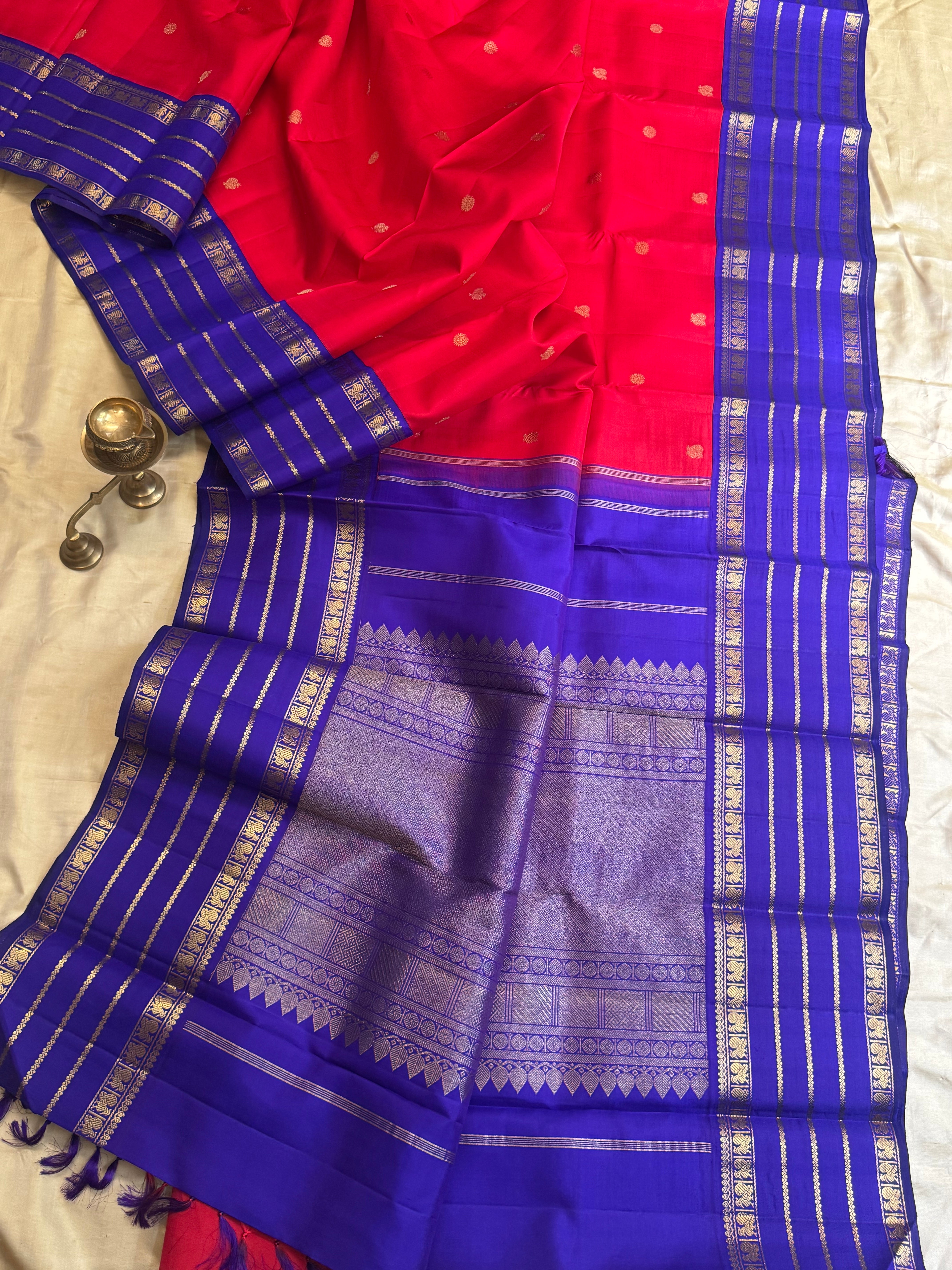 AALAYAM : Red varisapet korvai kanjipuram silk