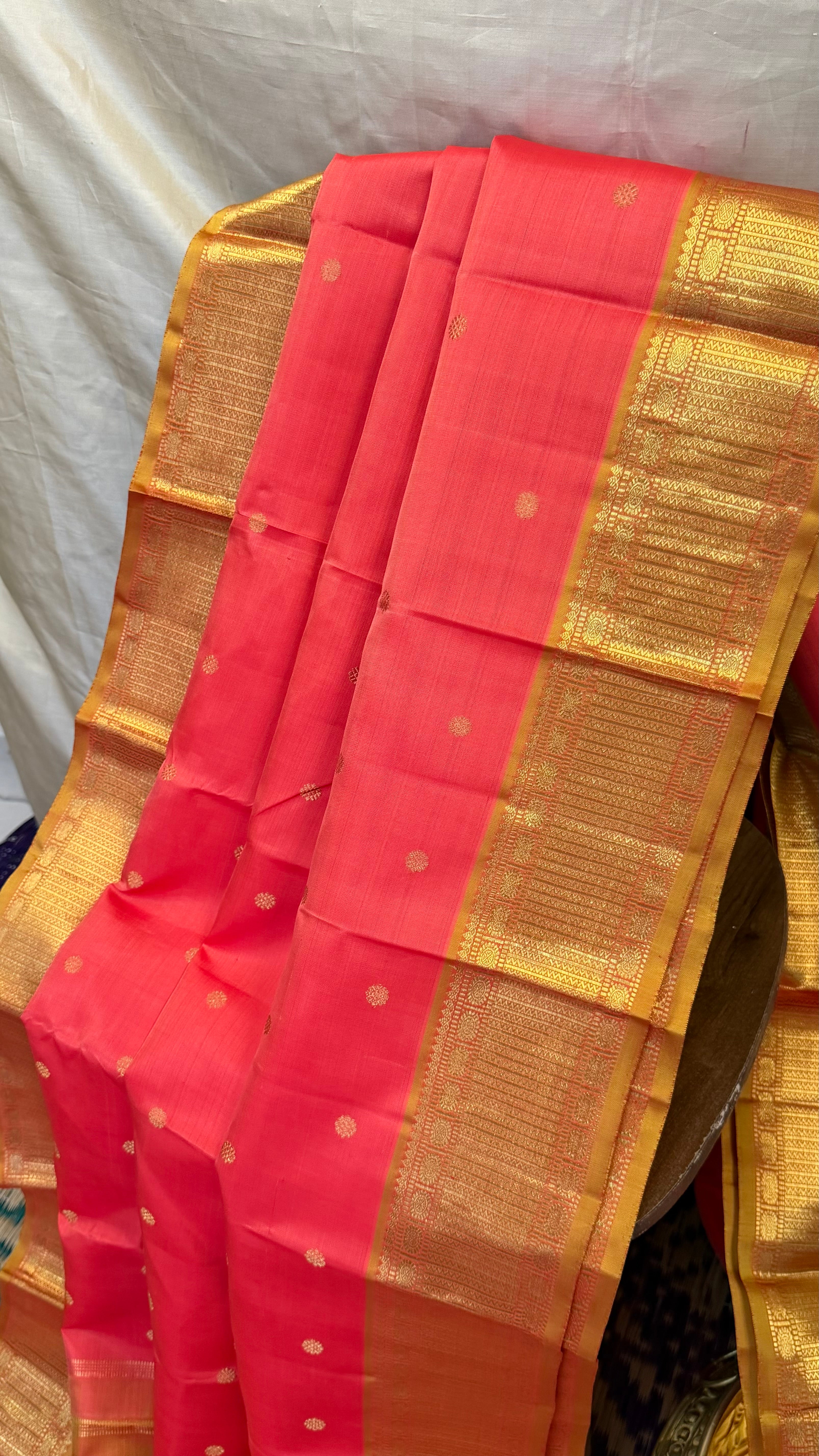 Swapnam : light kanagambaram bentex/ Kanjipuram silk