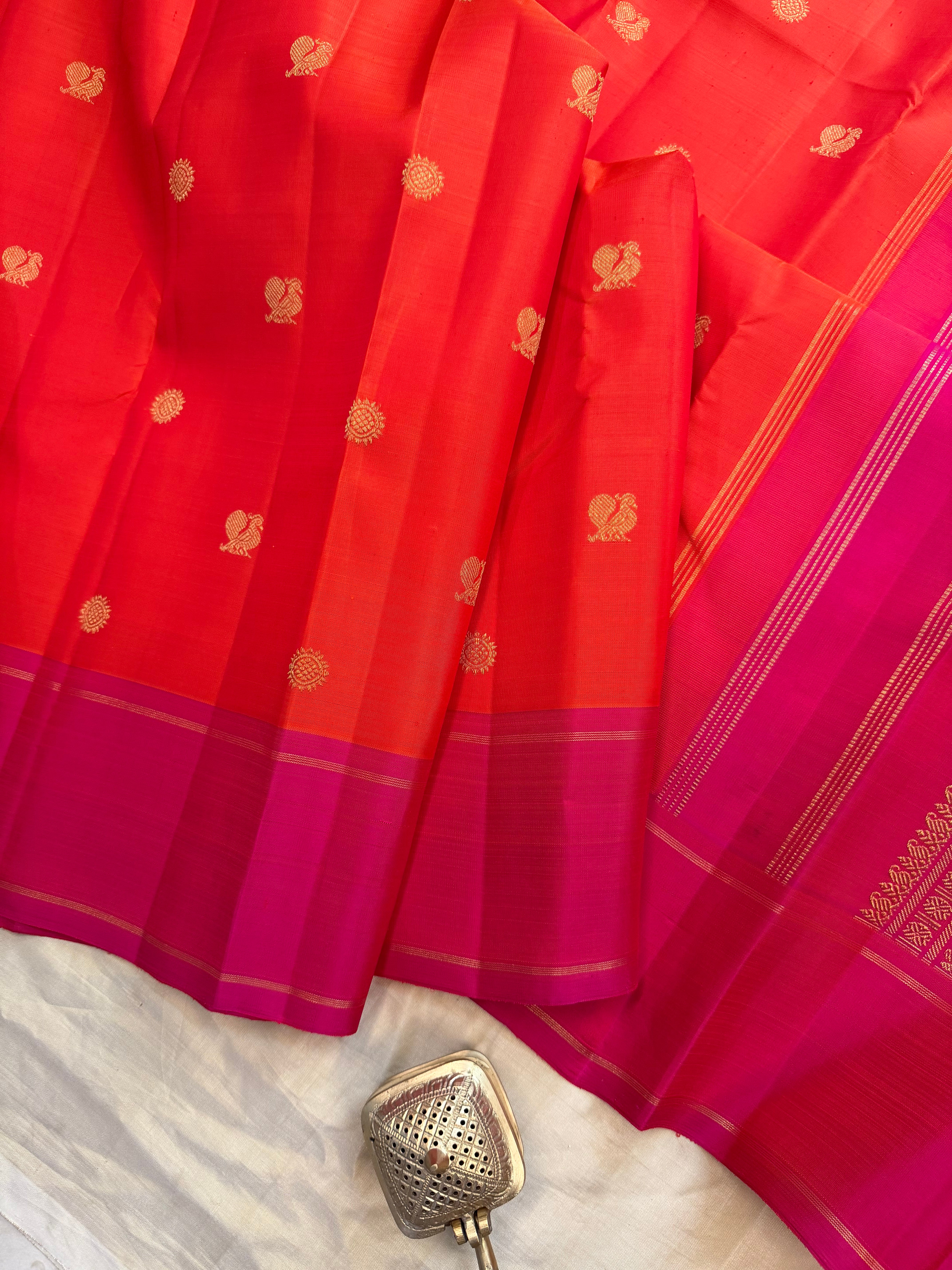 Orange pink Annam chakram Butta / pure Kanjipuram silk