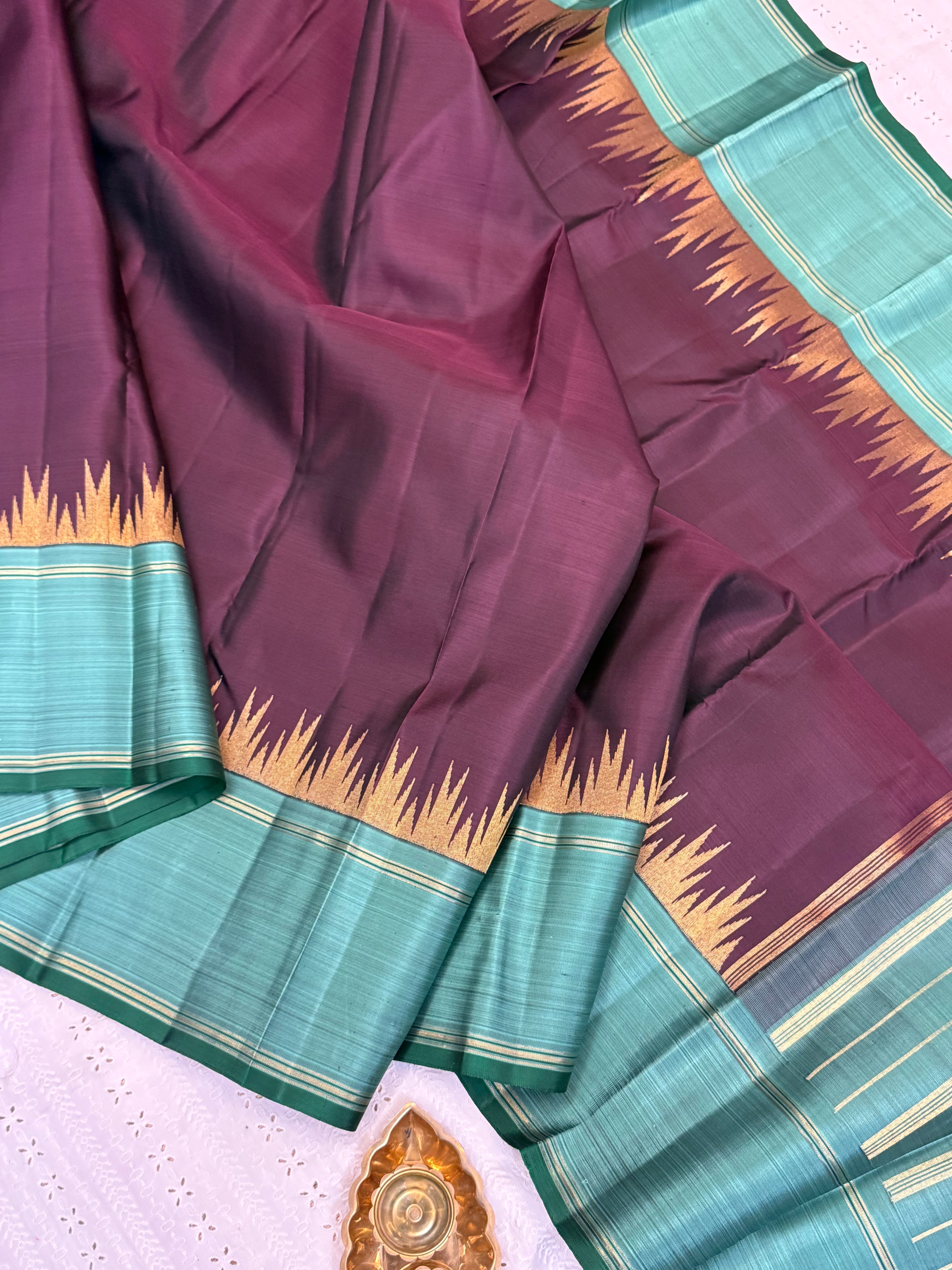 V pakku with temple retta pet border/ kanjipuram silk saree CLSA10491