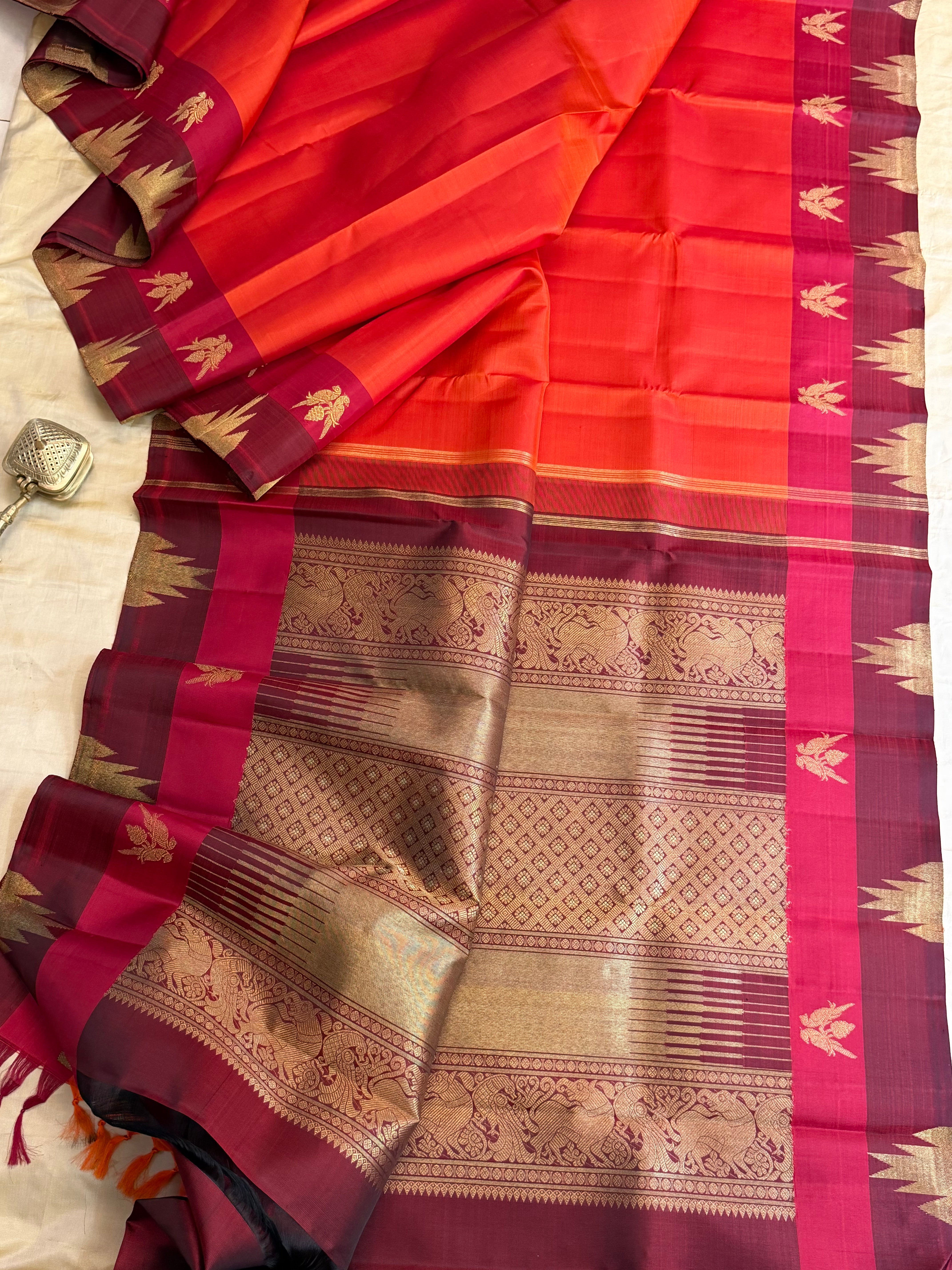 Permam : 8 Kol double border / Kanjipuram silk CL9633