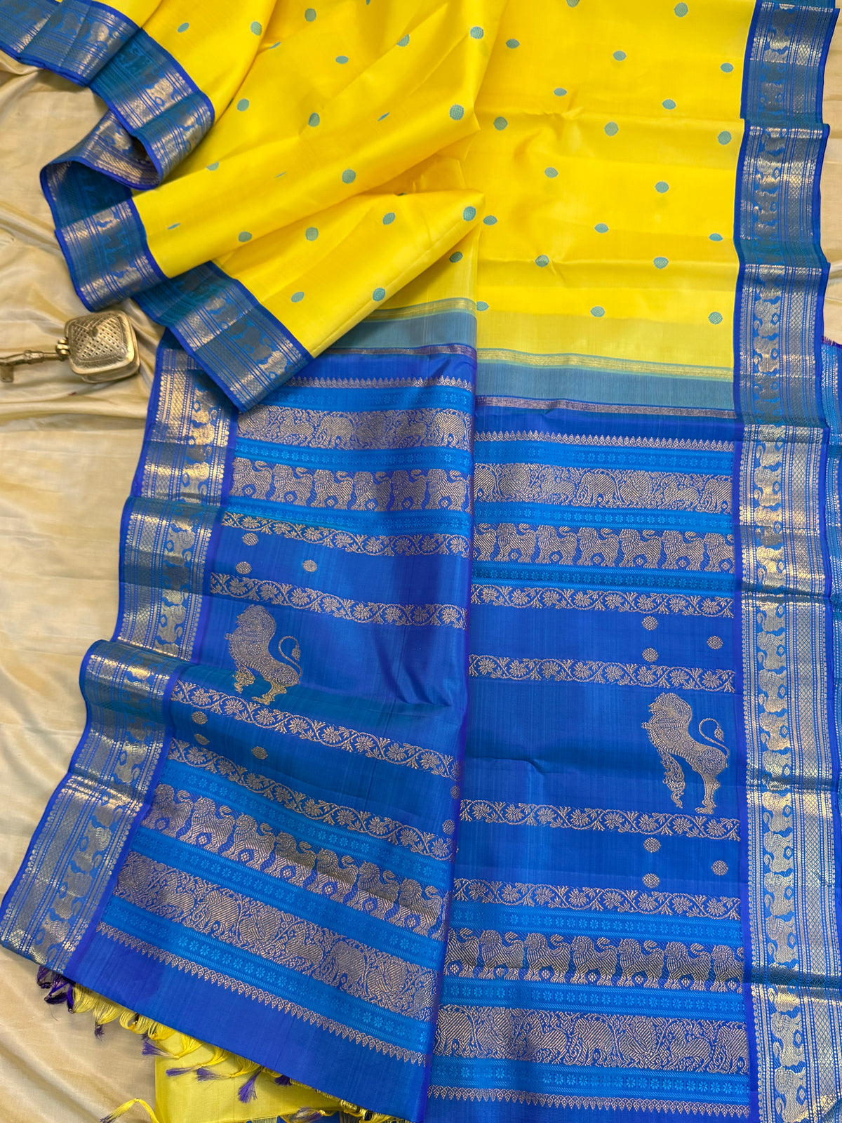 Lime yellow Kai Korvai / pure Kanjipuram silk