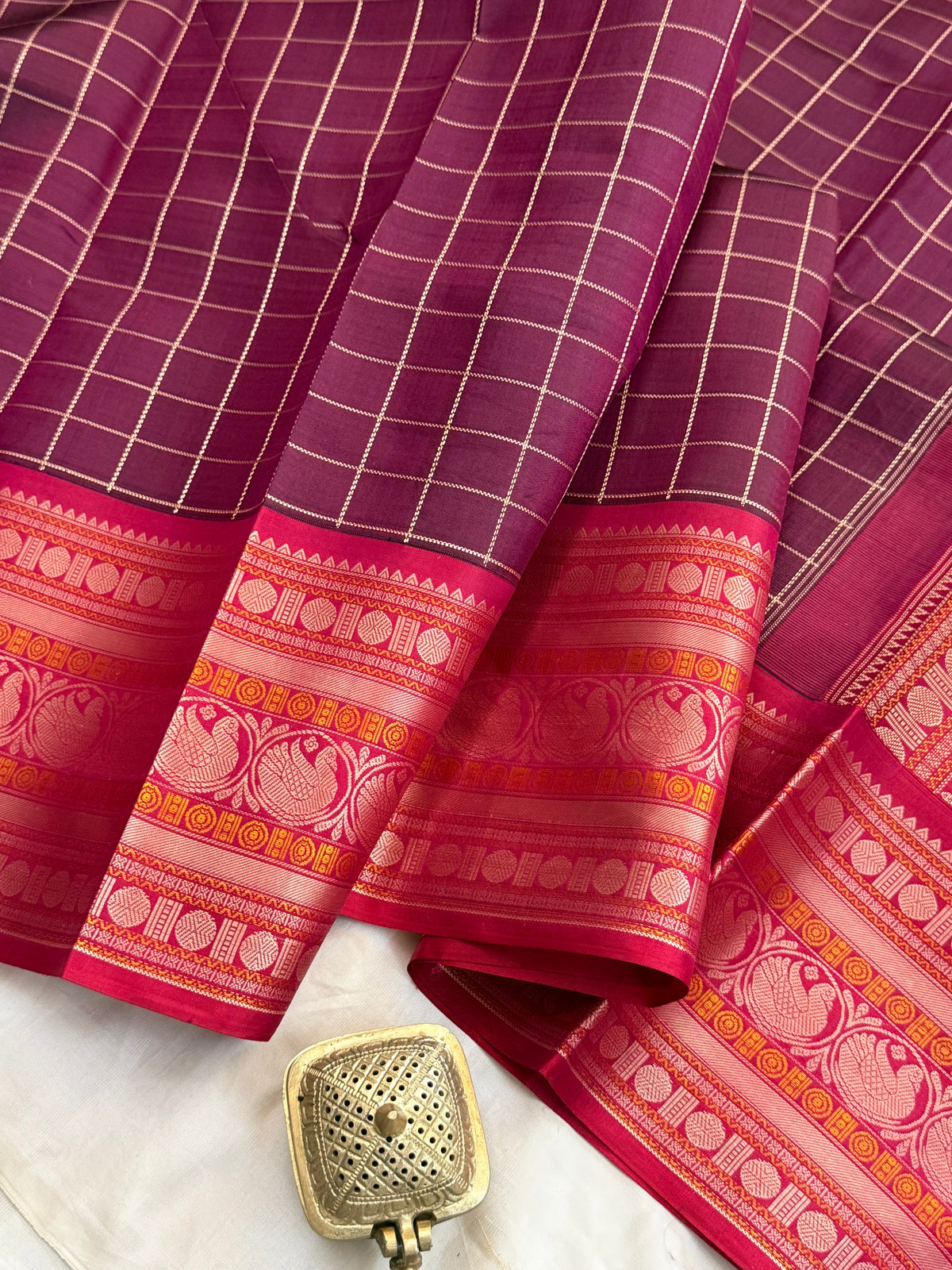 Paaku color shot red unique sorgavasal pallu/ Special edition kanjipuram silk
