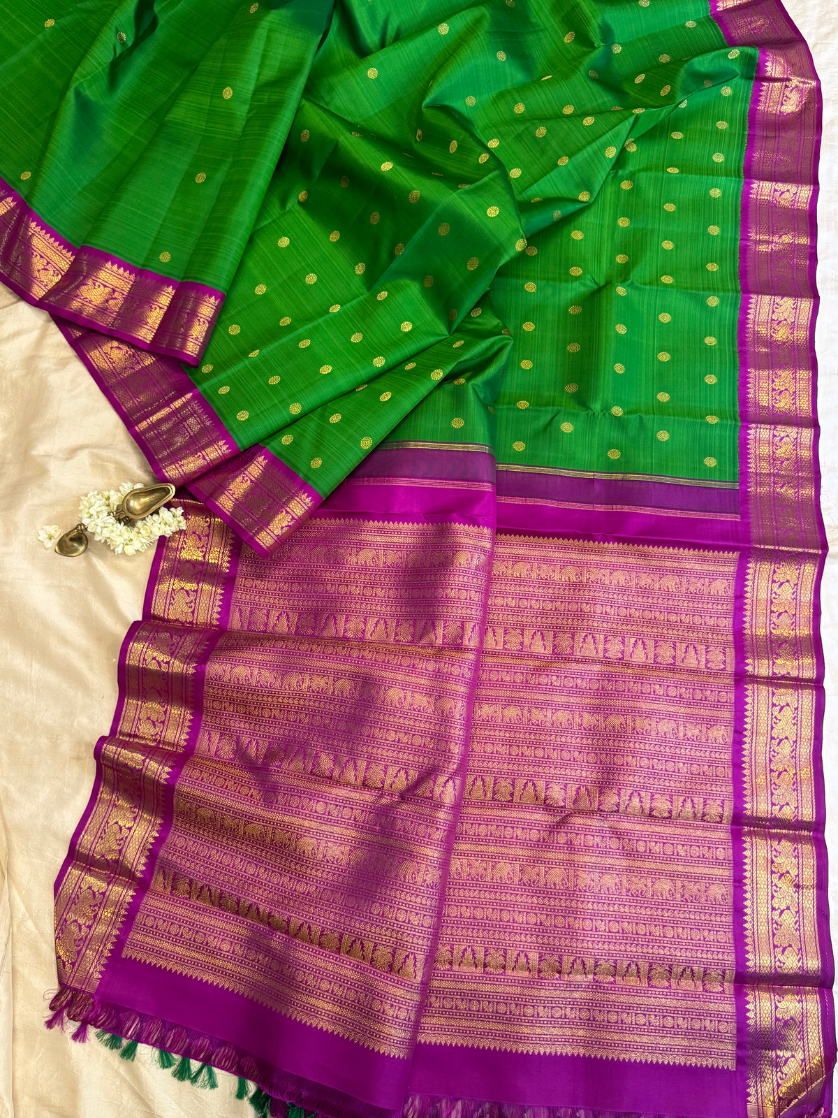 Meenakshi green with purple kai korvai / kanjipuram silk 11722