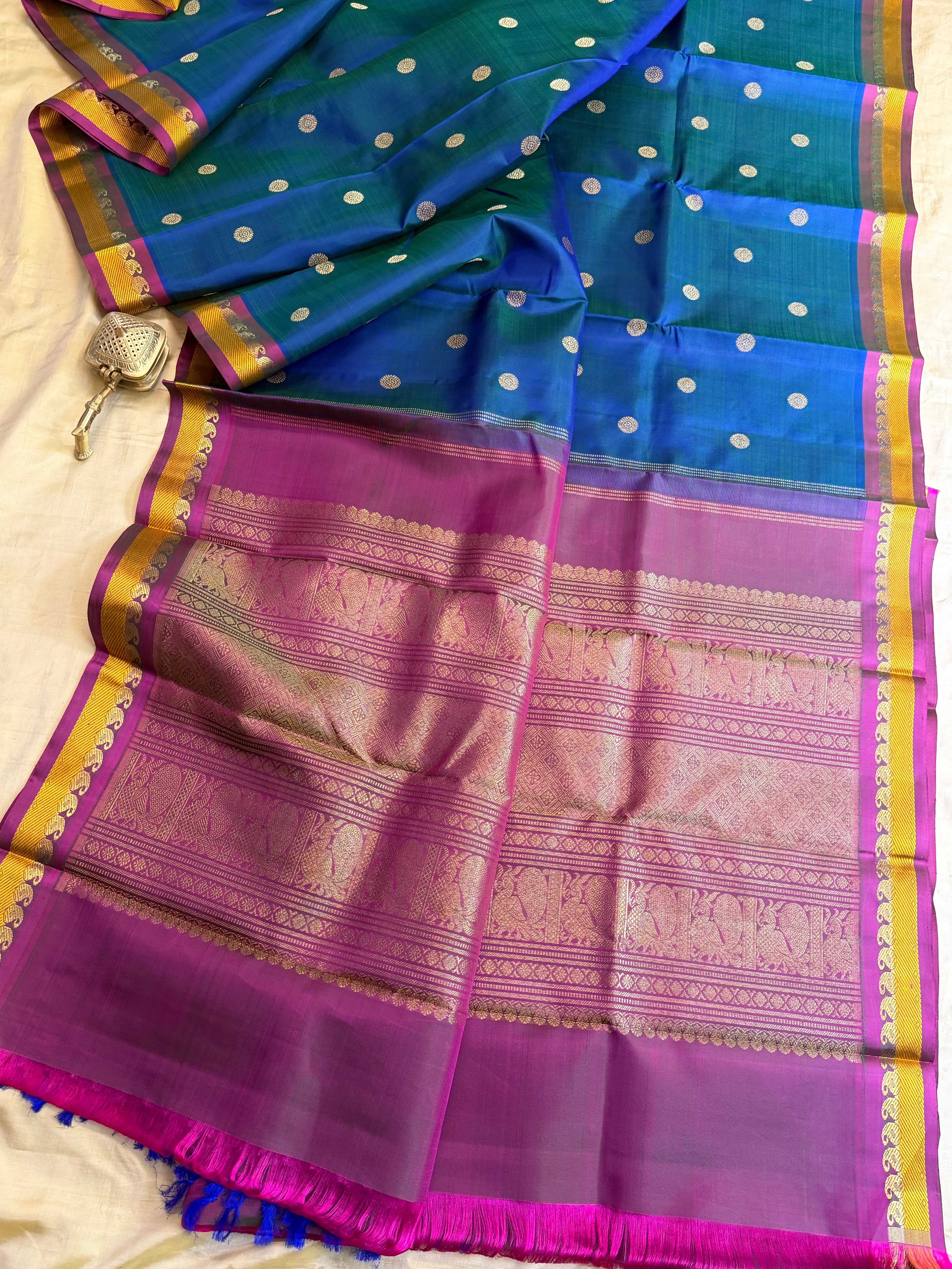 Permam : mayilkazhuthu manga pet / Kanjipuram silk CL6231