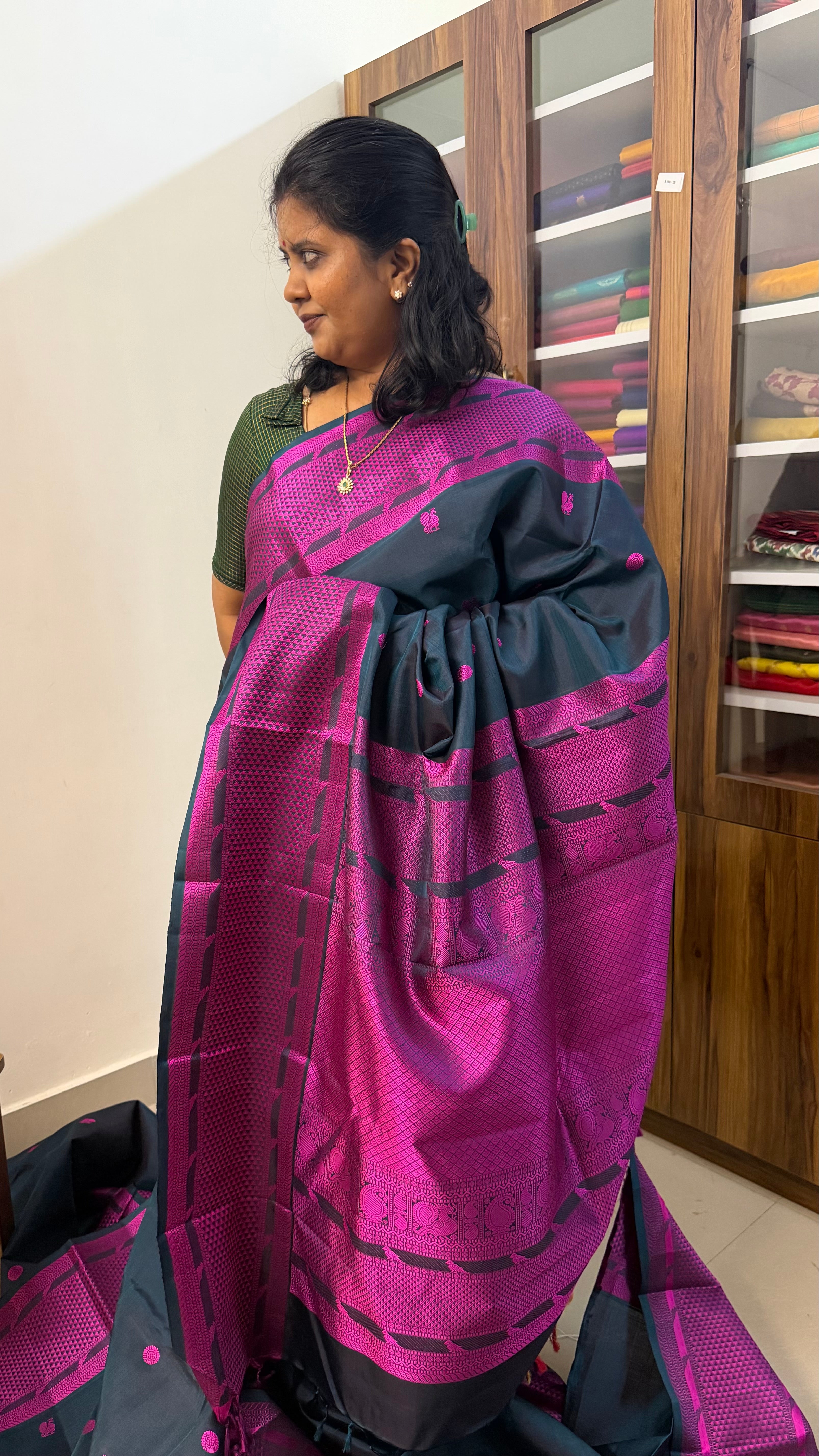 Green kili thread work Kanjipuram silk