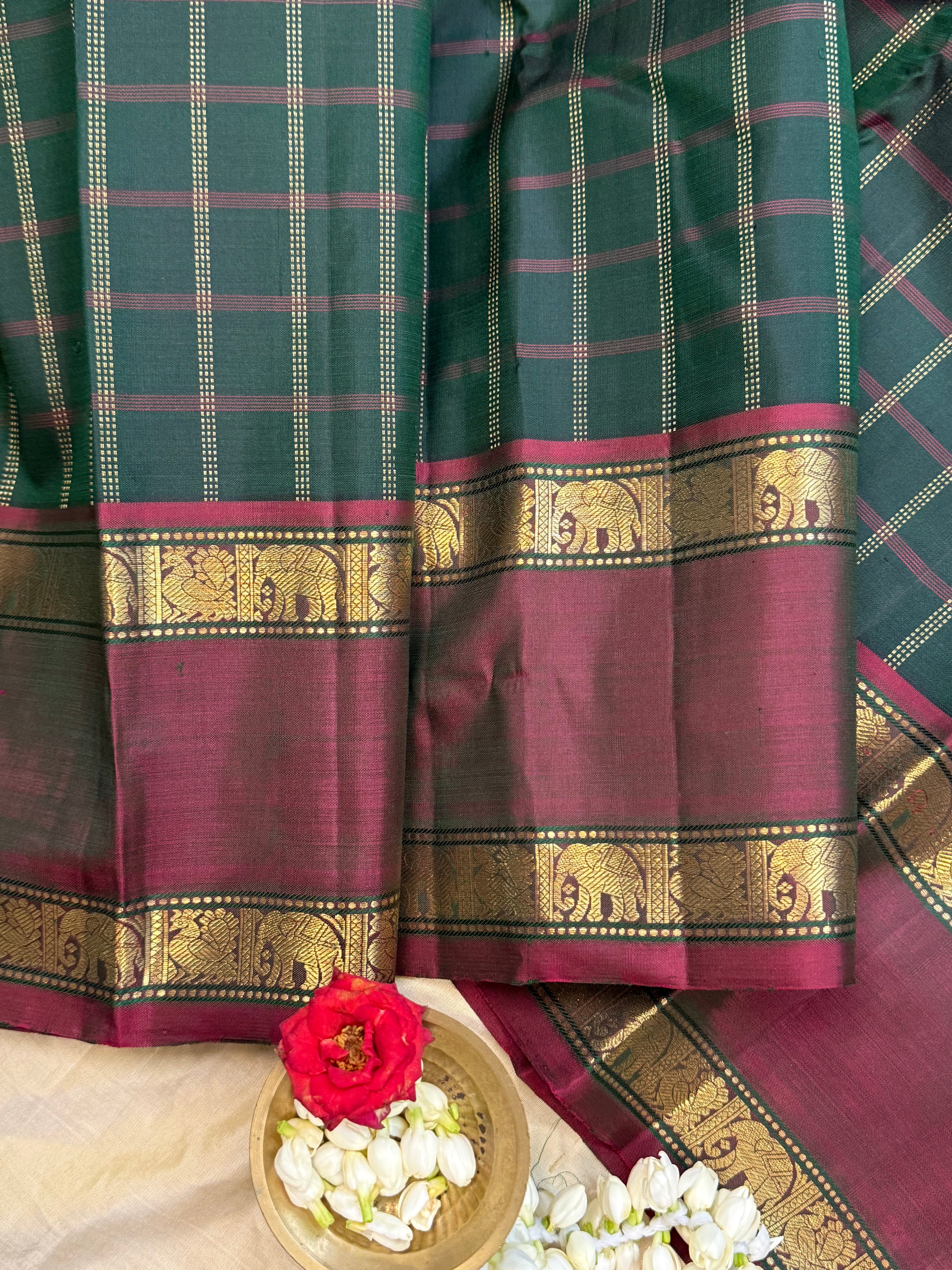Peacock green kattam rettapet border/ Kanjipuram silk