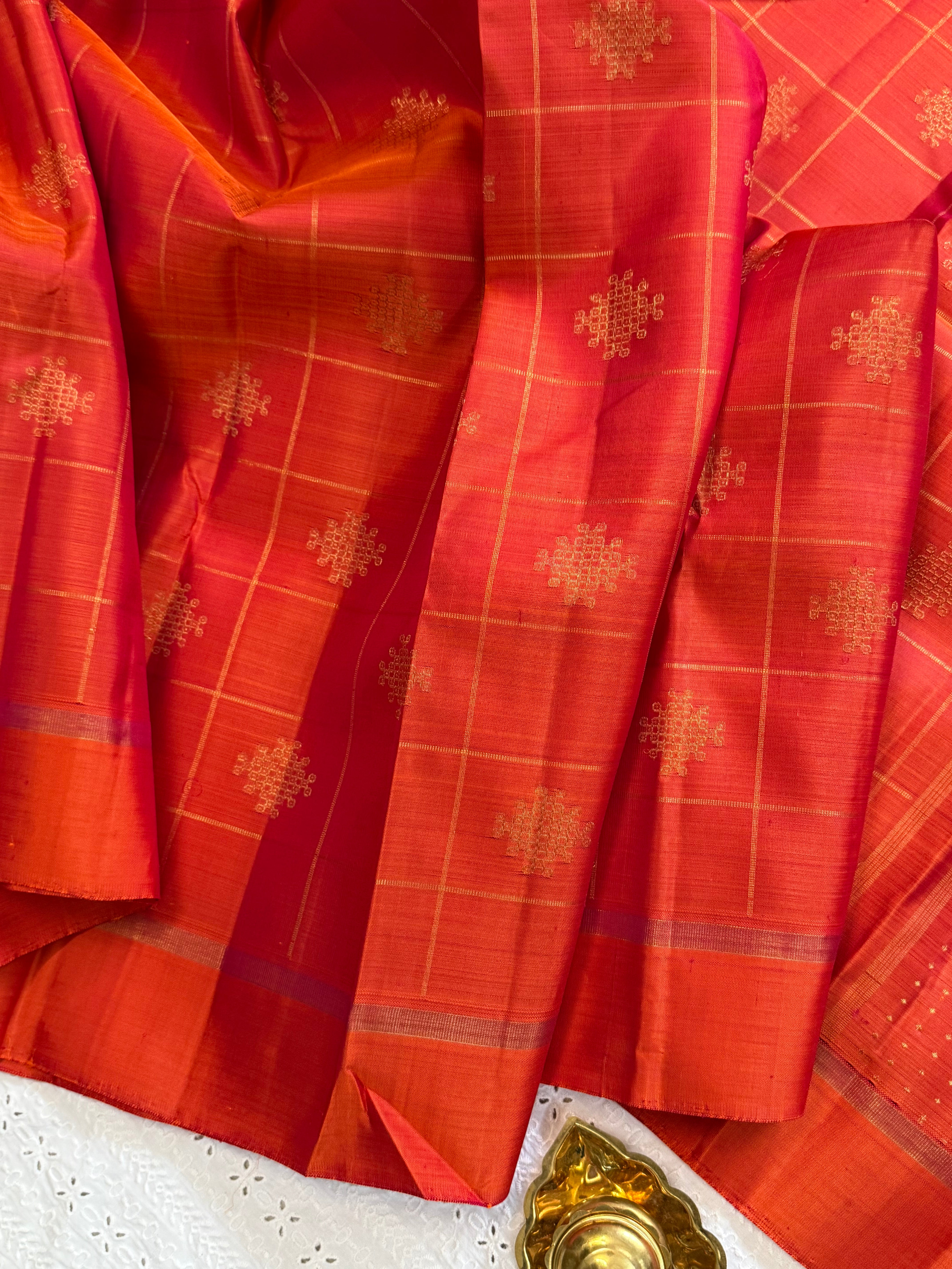 Rustic orange kattam kolam butta / Kanjipuram silk