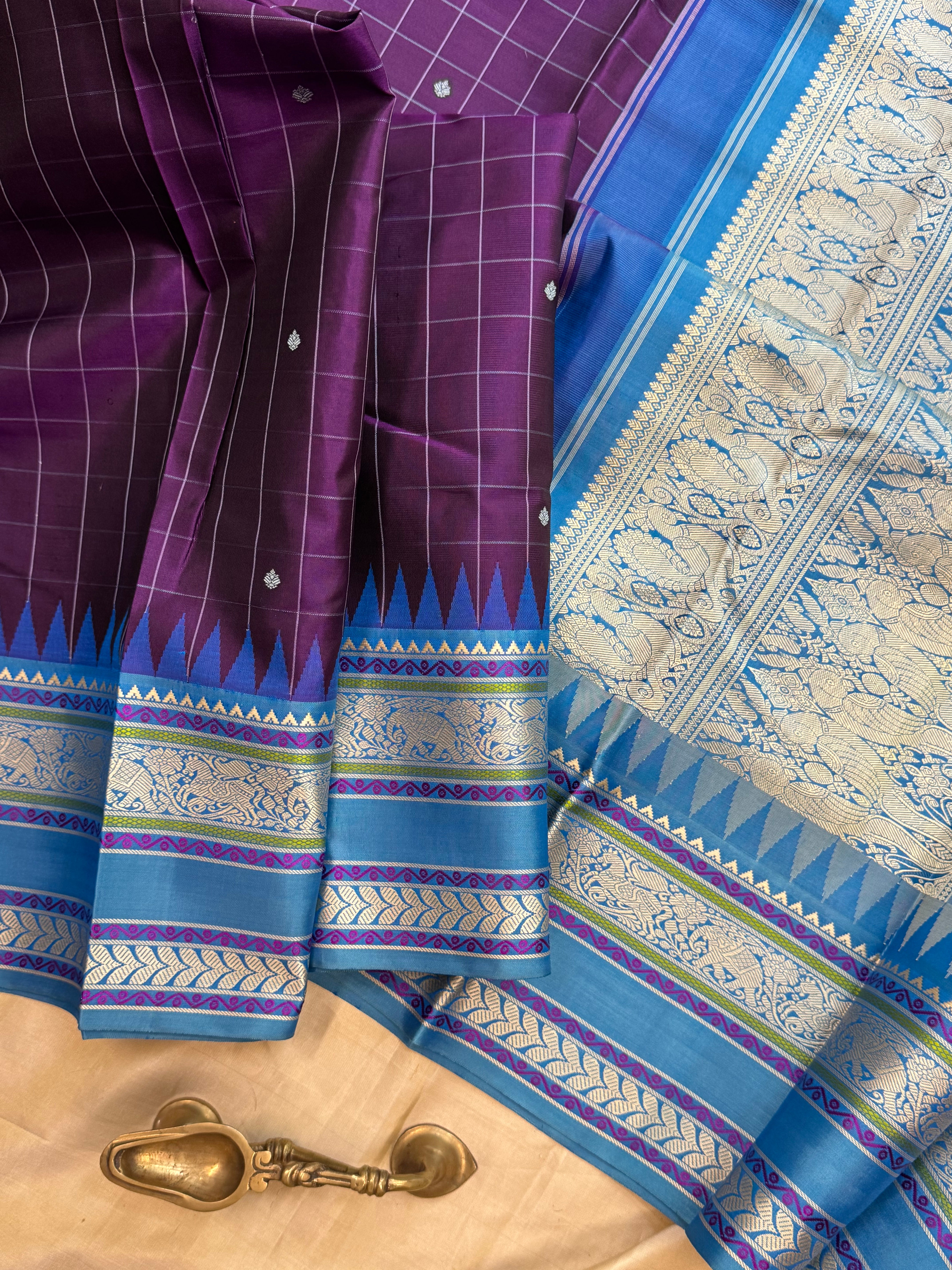 Aubergine color korvai / special edition silk