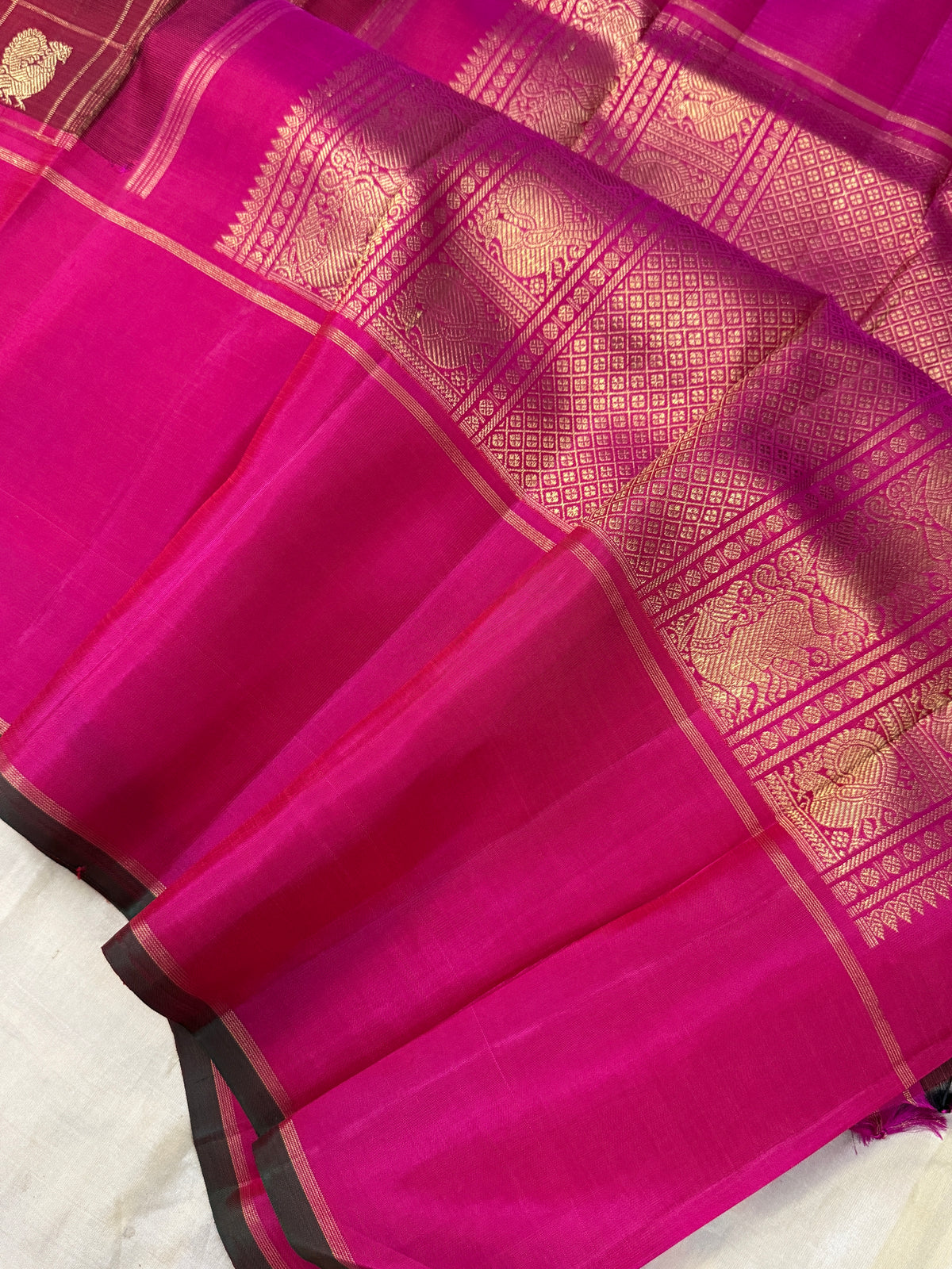 Maroon with long border Pure Zari Annam chakram Kattam butta /kanjipuram silk saree