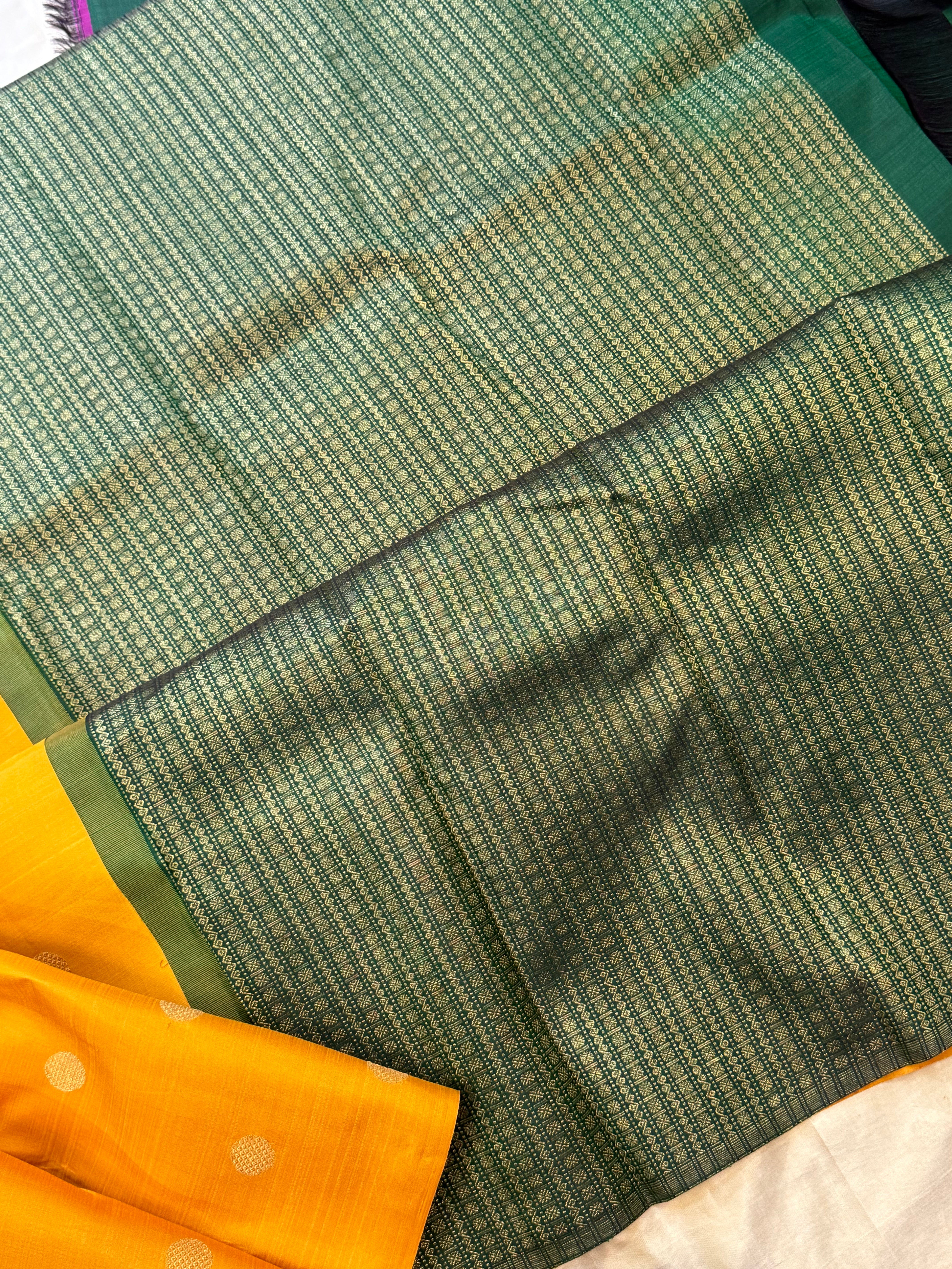 Golden yellow and green partly pallu / Kanjipuram silk