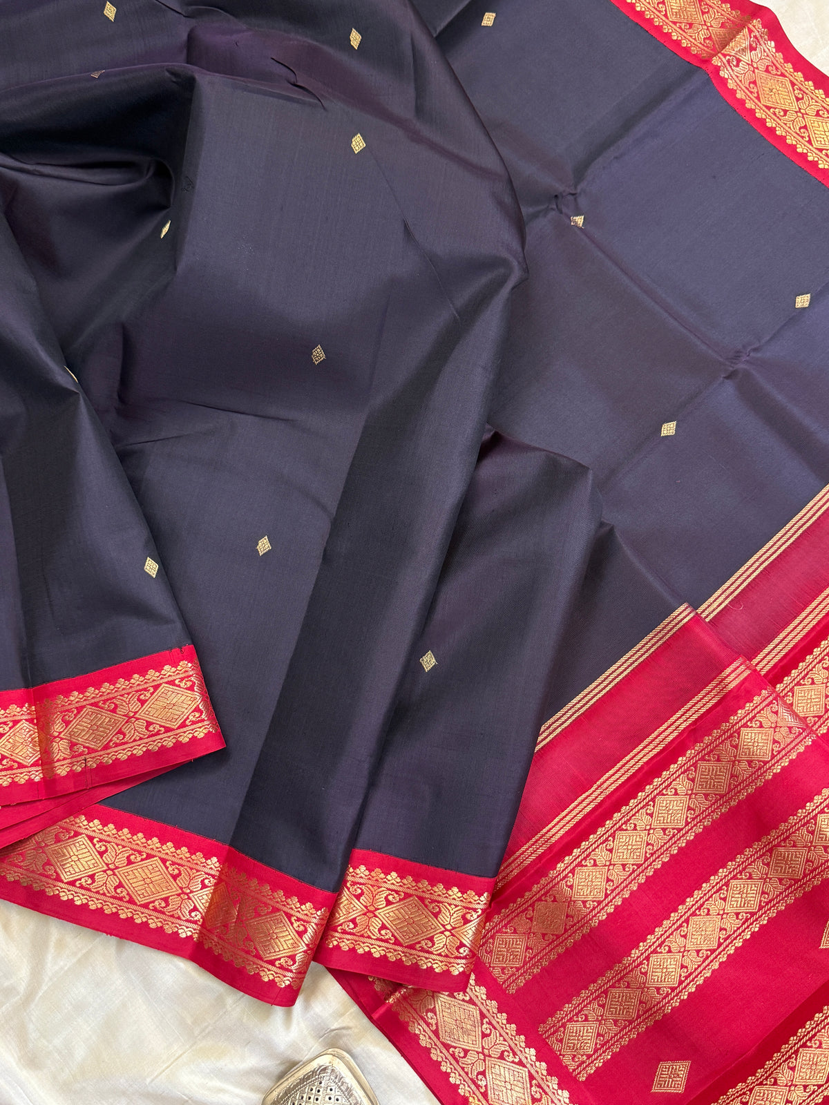 Special edition-Paaku colour body with Korvai Zari butta silk saree/clsa 12426