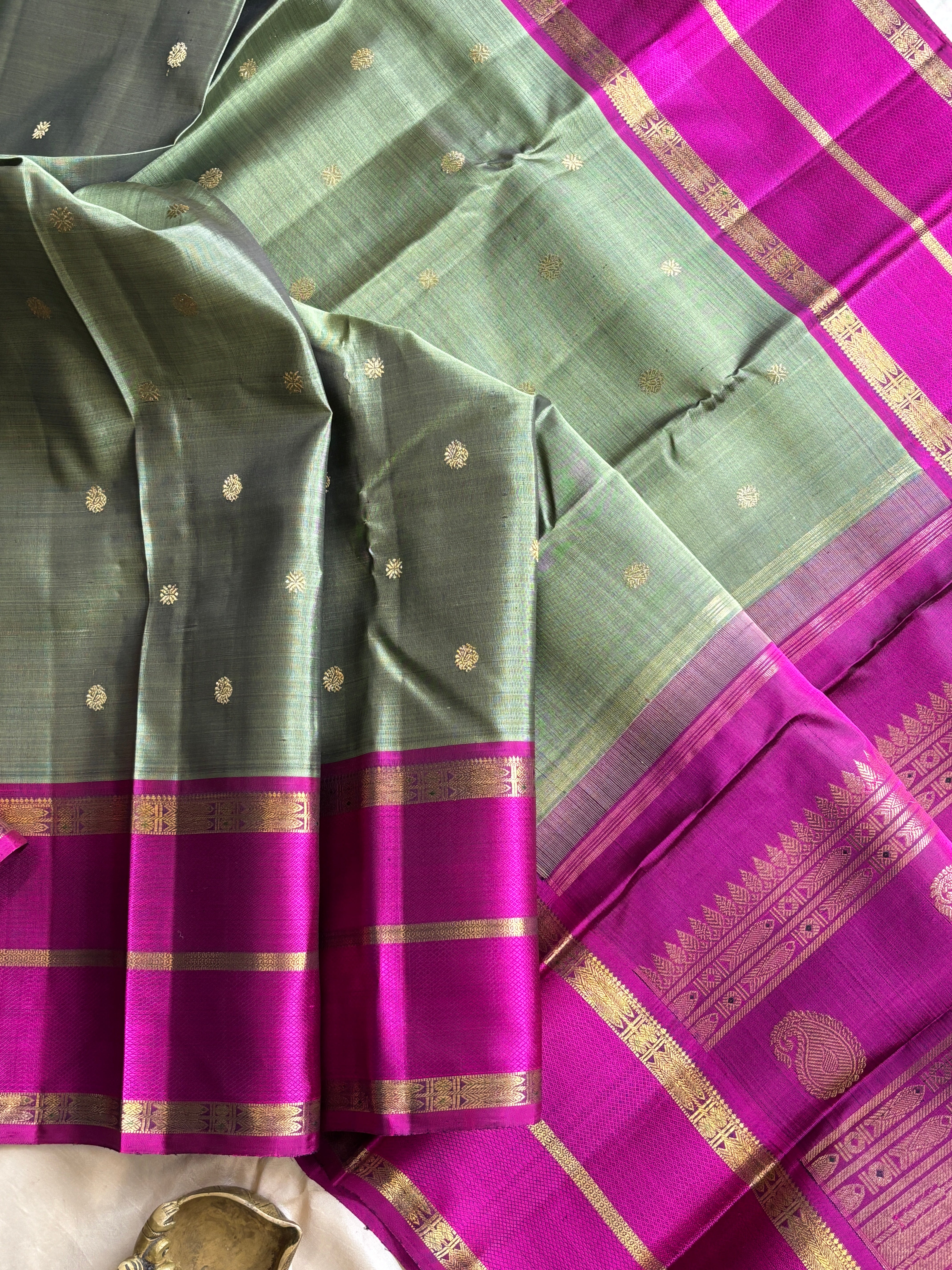 Mehendi green with pink fish pet simple kanjipuram silk
