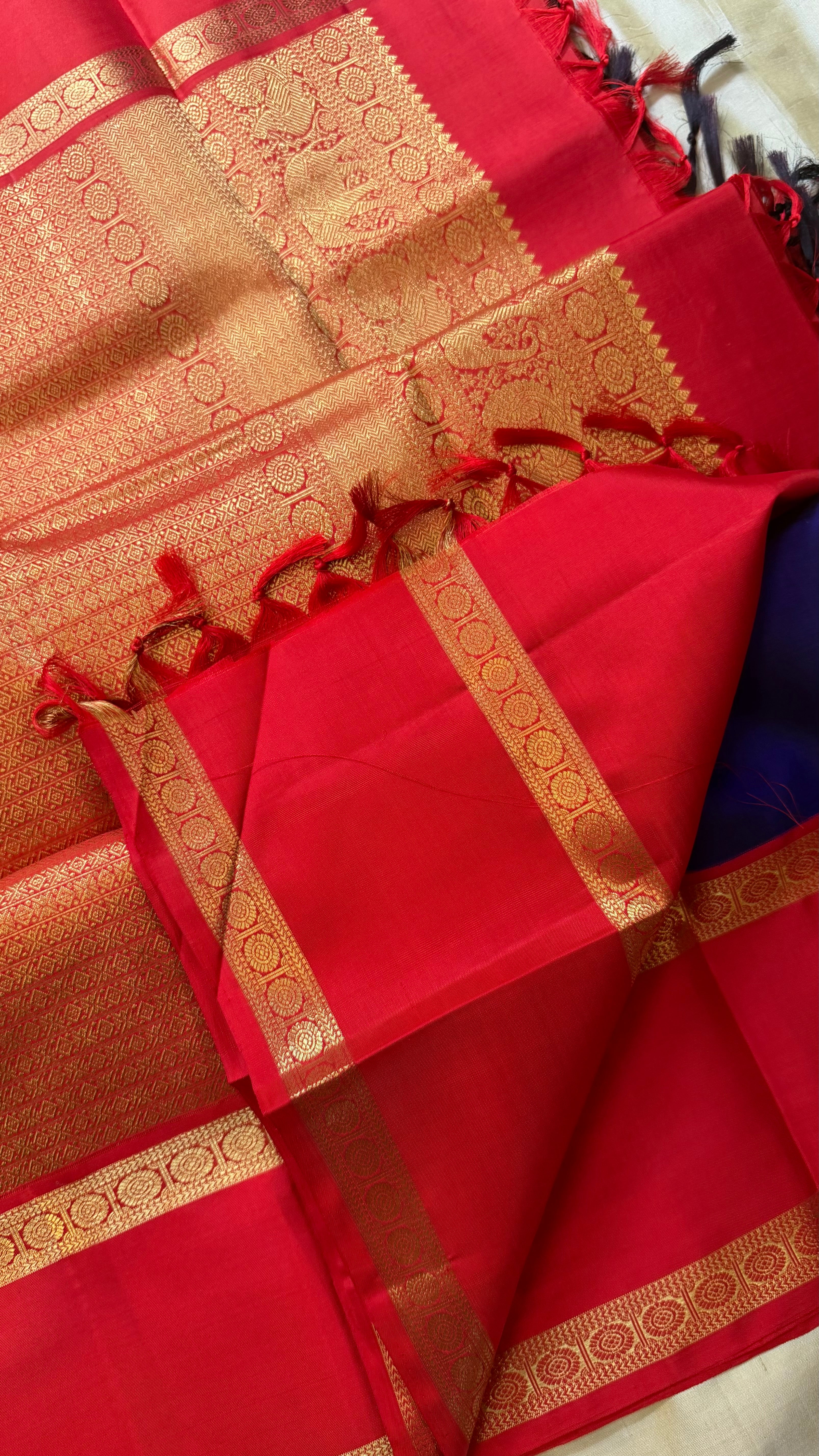 Purplish shot blue and red rettapet border kai korvai/ Kanjipuram Silk