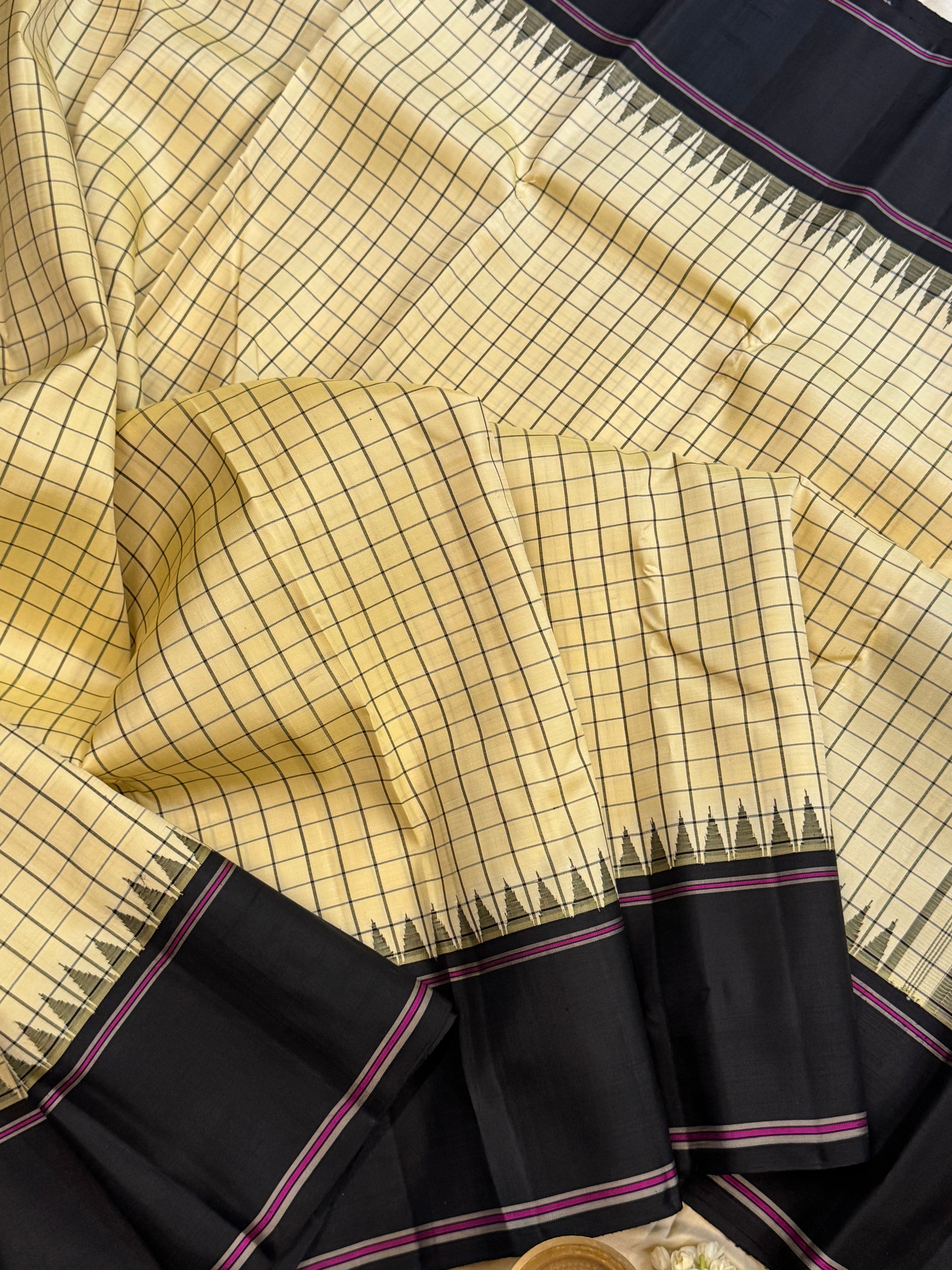 Offwhite shot lemon yellow and black checks / Arani silk