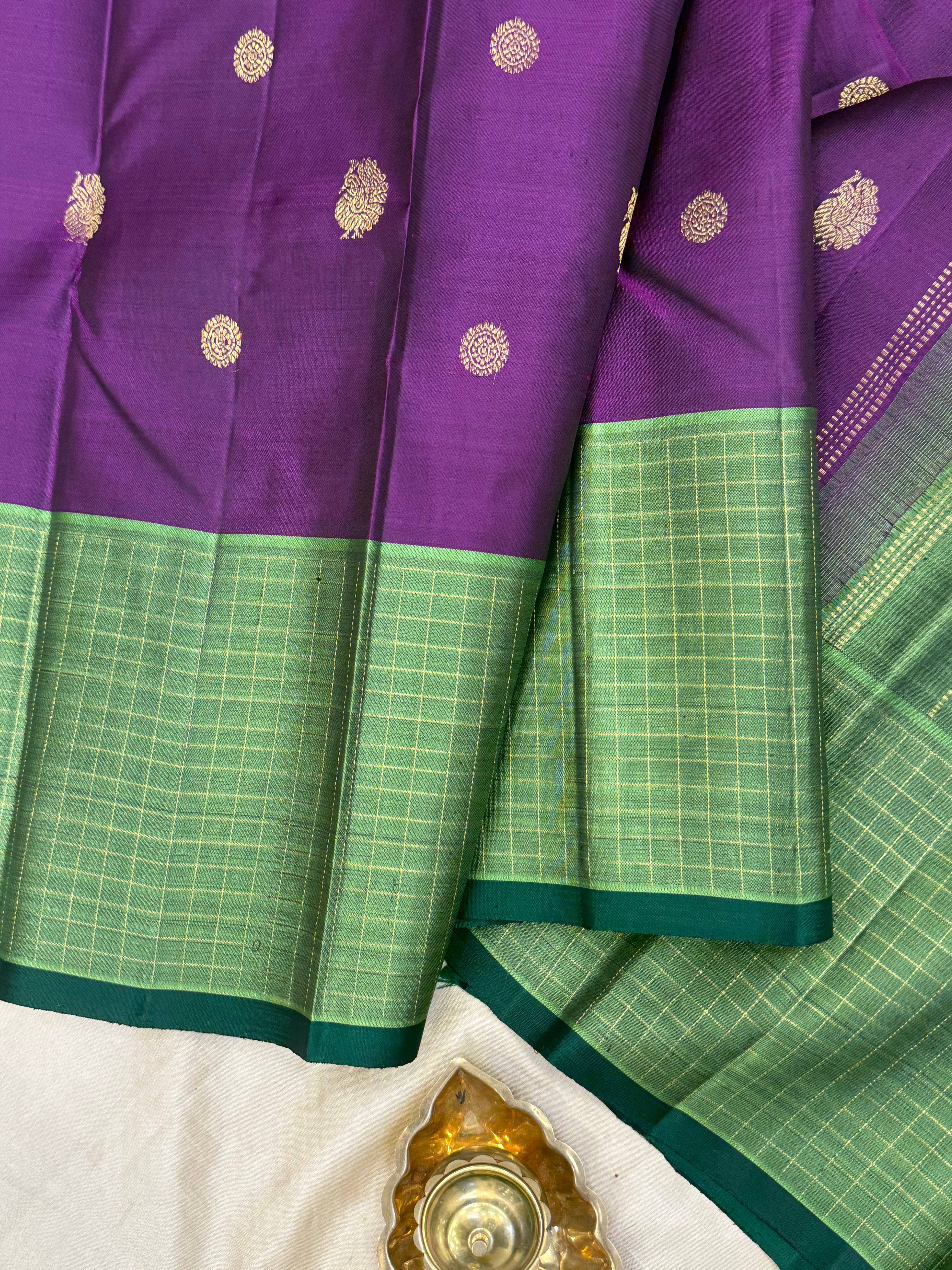 Kalyani: Brinjal Butta border kattam / kanjipuram silk