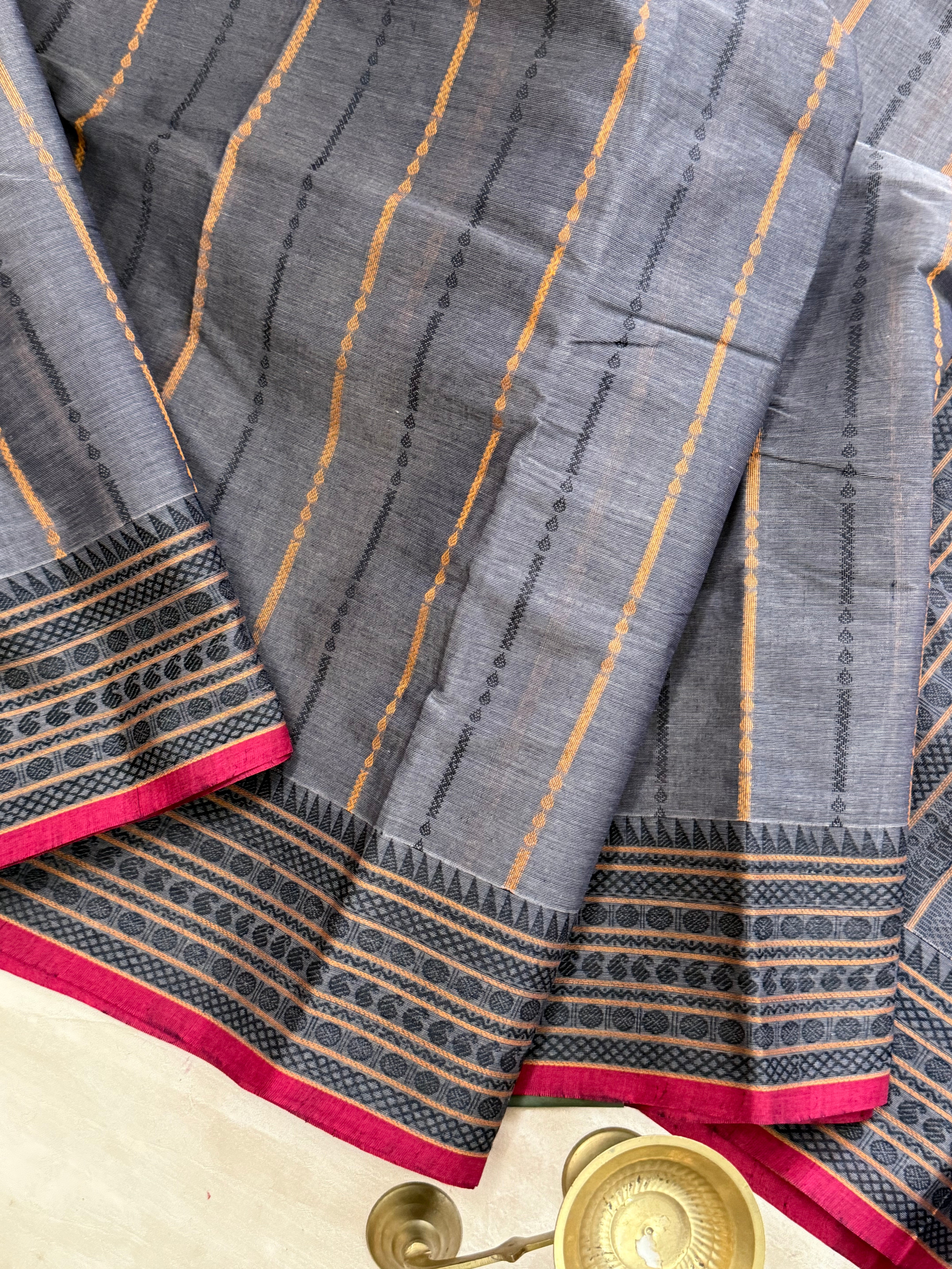 Grey varisapet border/ Kanchi Cotton