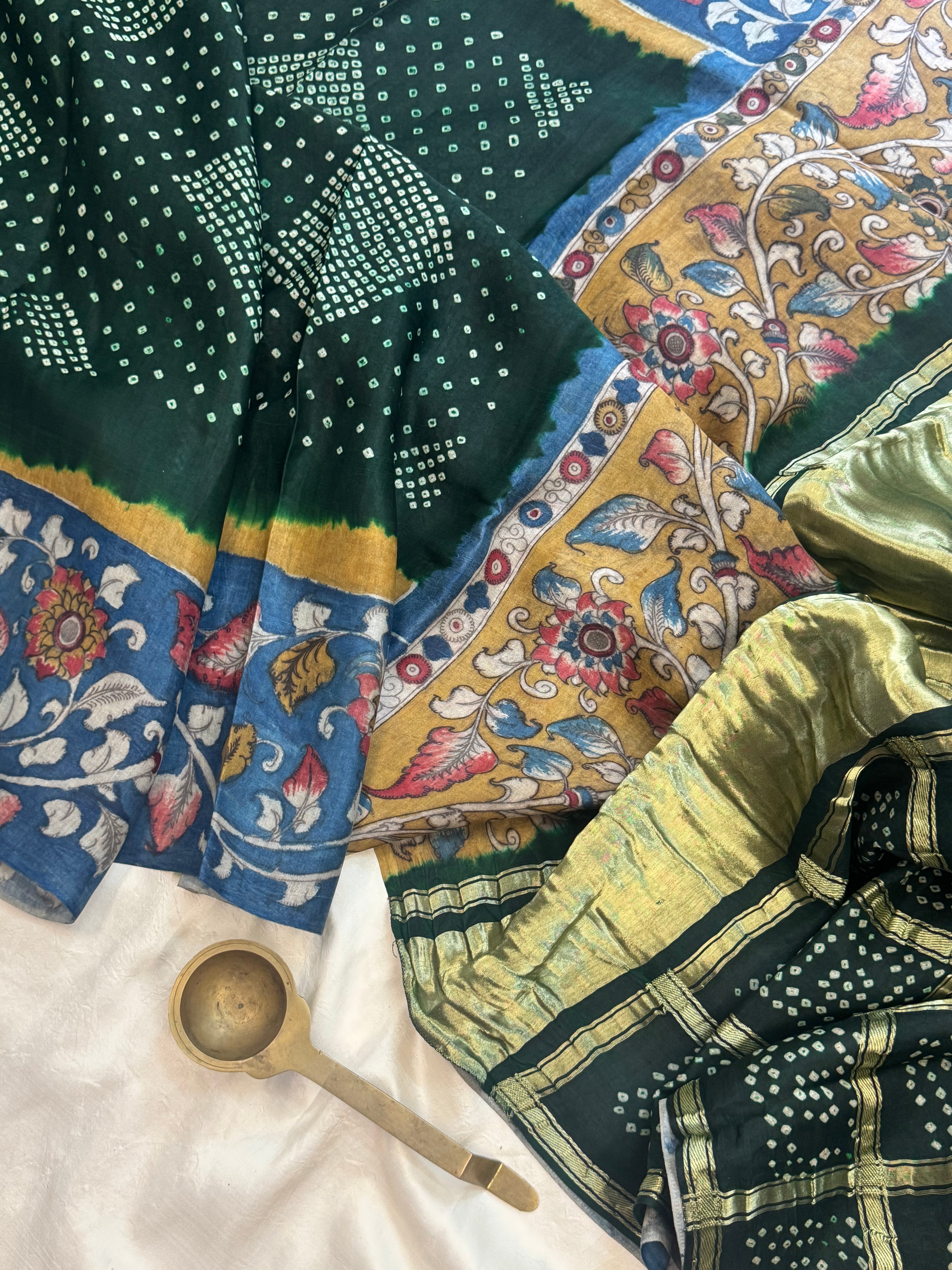 Gajji silk border Kalamkari / Bandhini saree