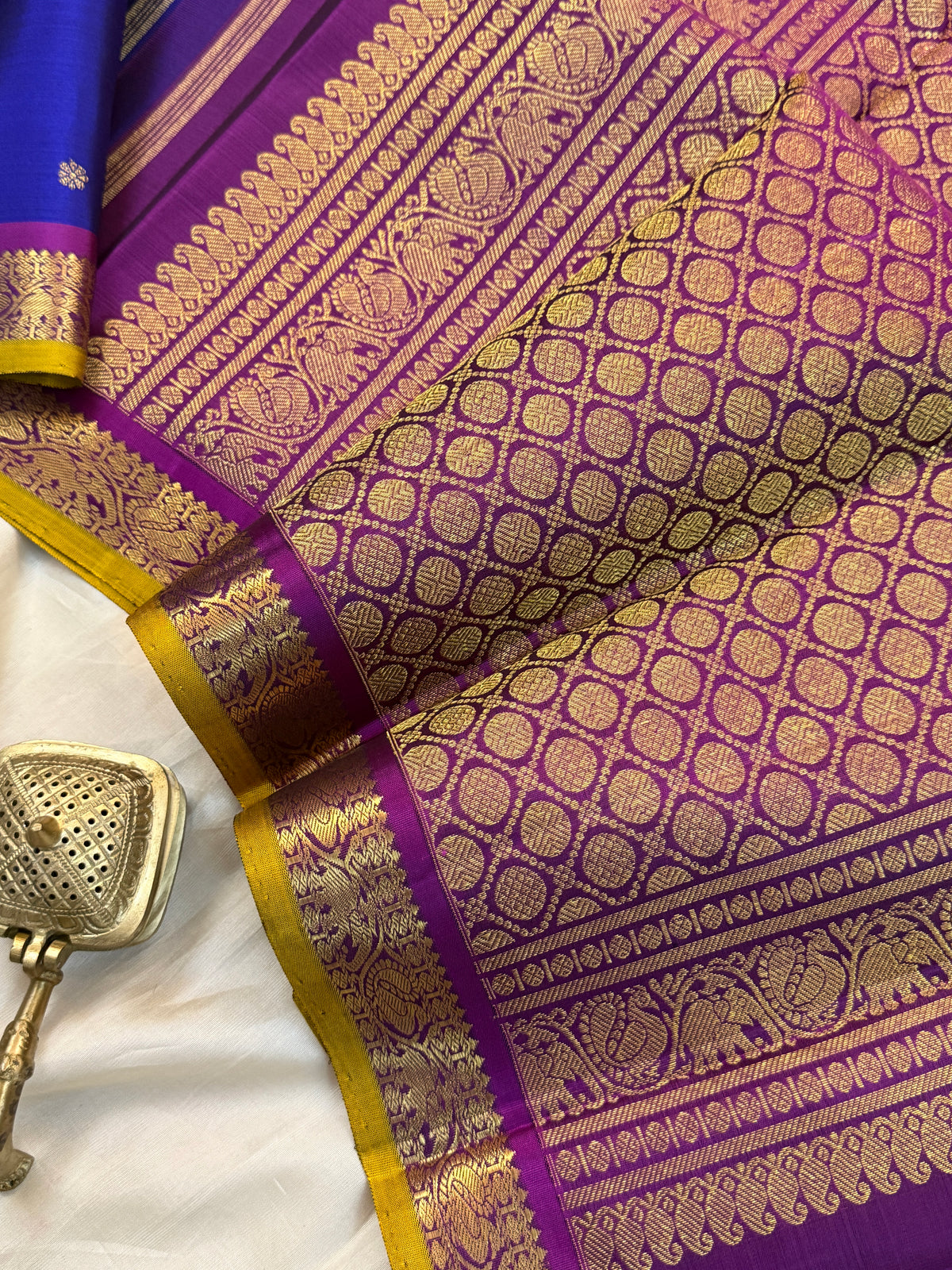 Blue body zari butta and small border pure Zari/ kanjipuram silk saree clsa 11996
