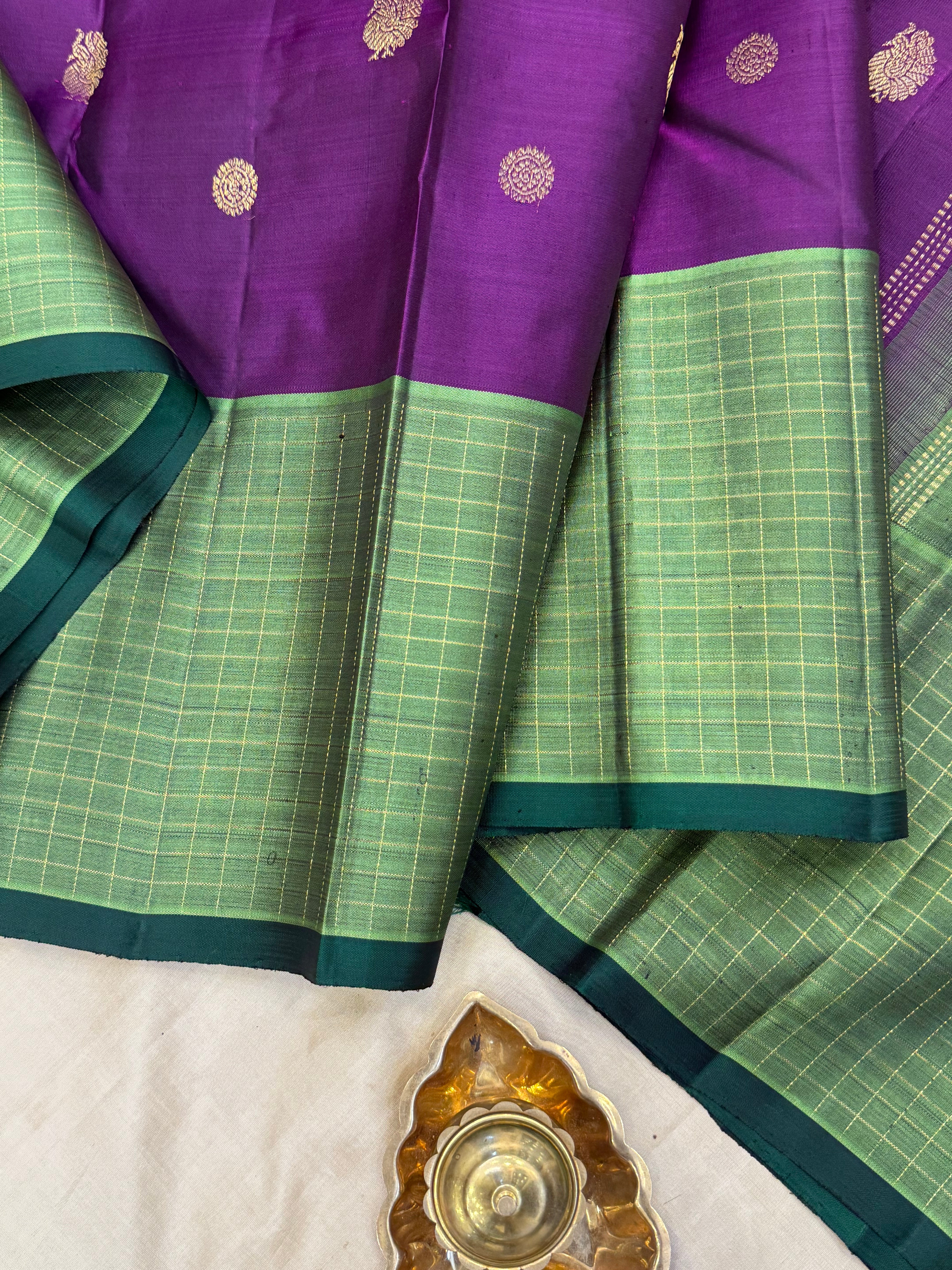 Kalyani: Brinjal Butta border kattam / kanjipuram silk