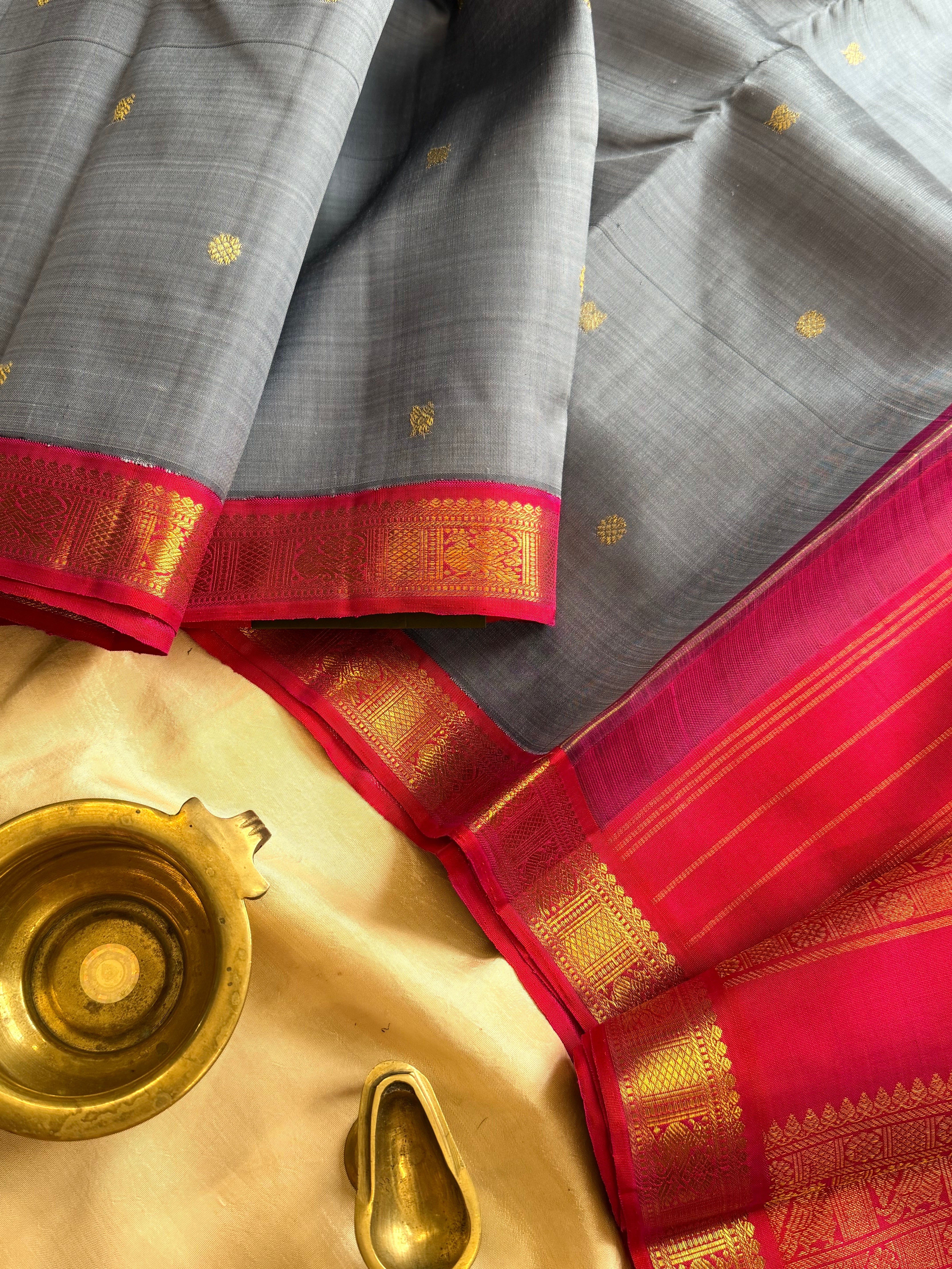 Grey Kai Korvai small border Kanjipuram silk