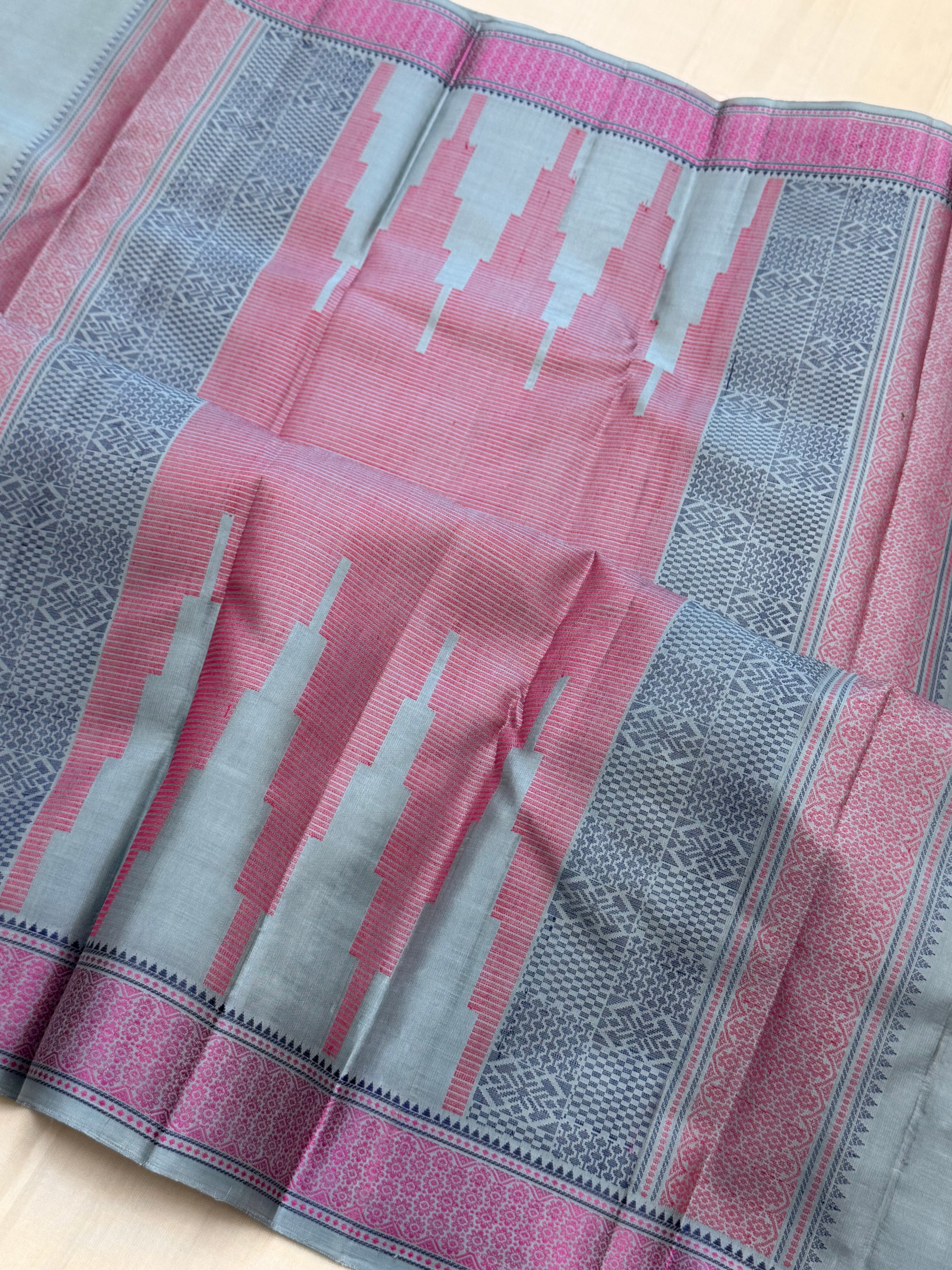 Grey butta / Varnangal Thread work CLSA11252