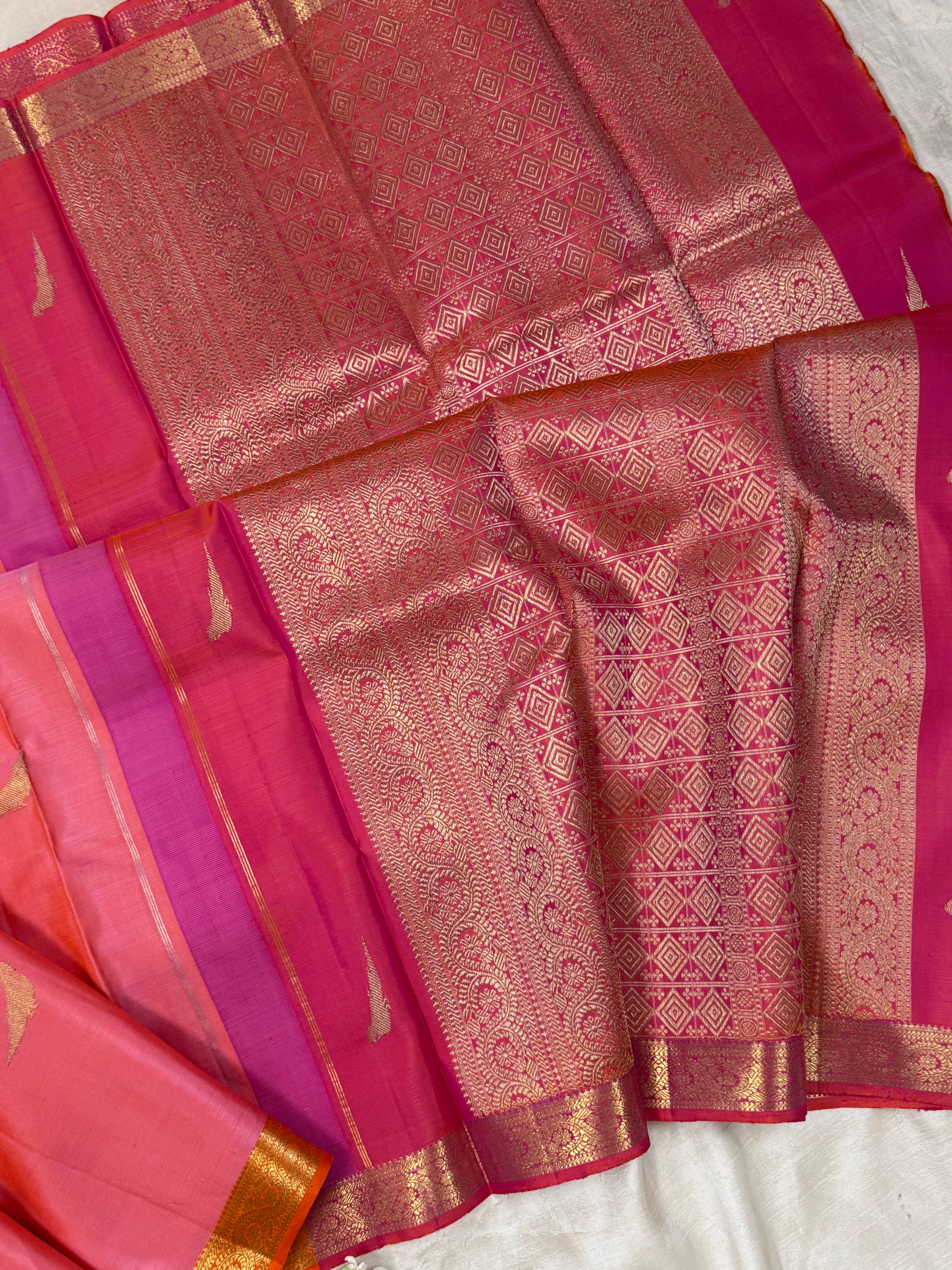 Peachish pink killi butta small border/ Kanjipuram silk