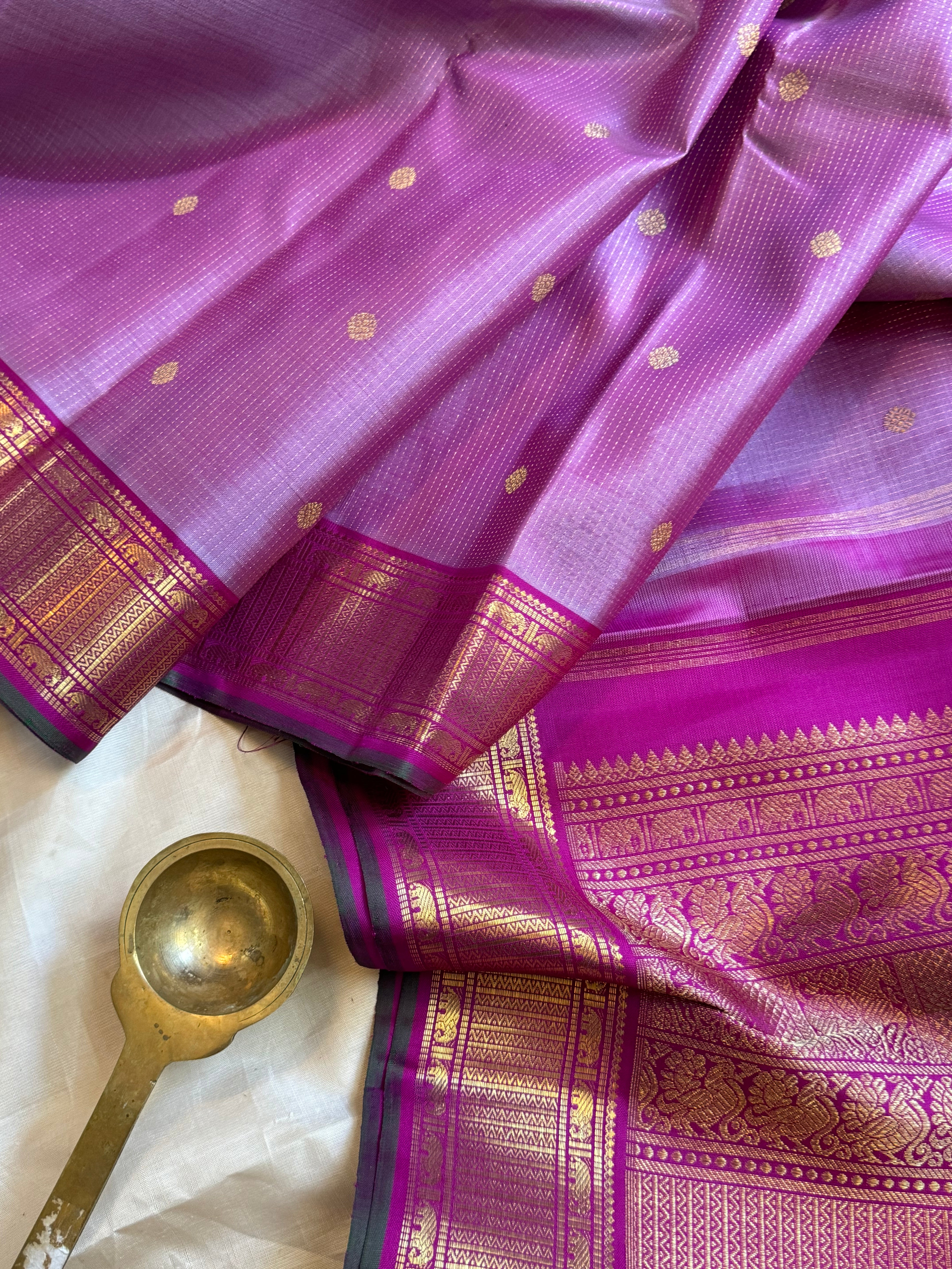 Dual tone oosivanam kanjipuram silk
