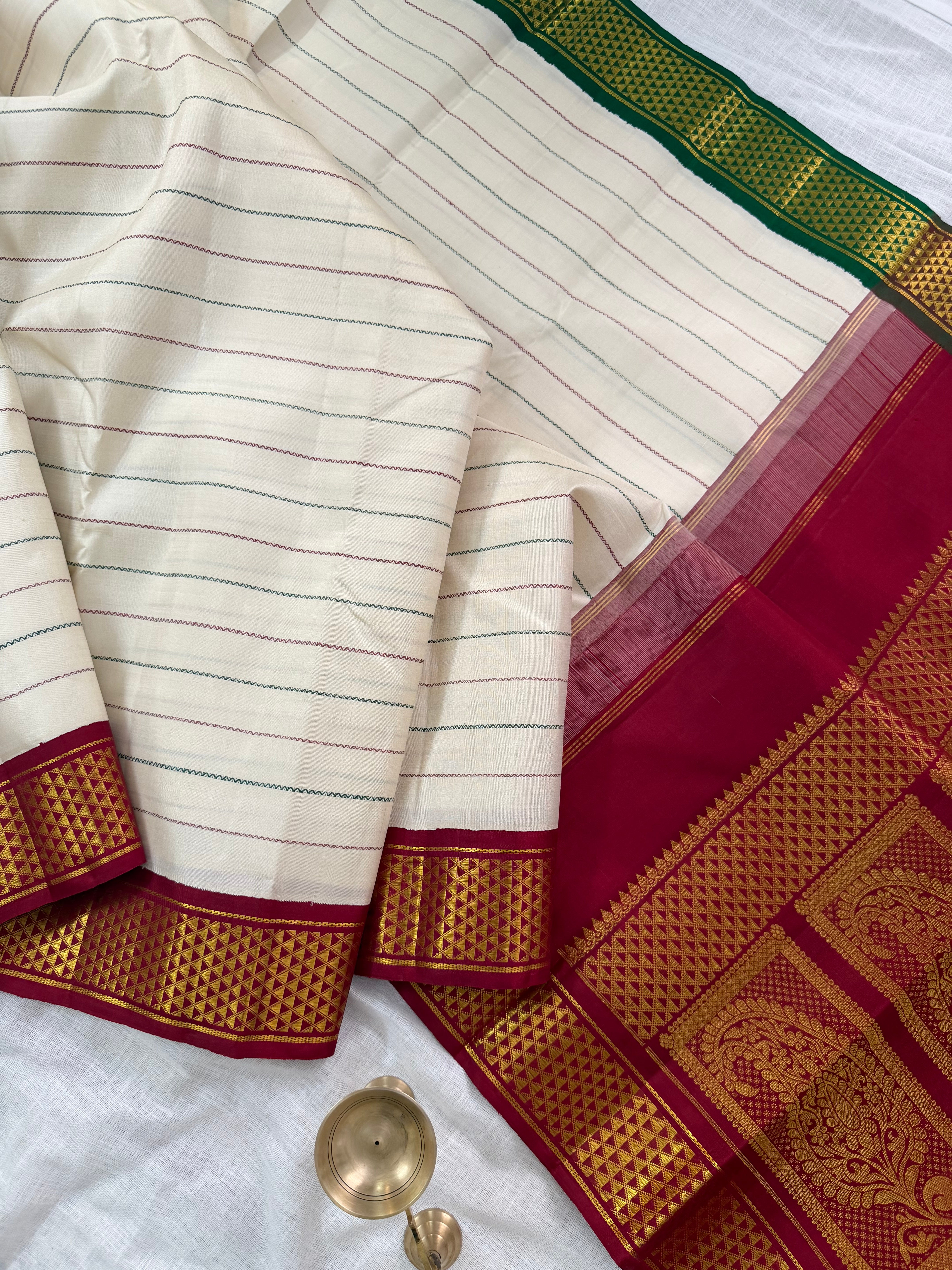 White Ganga Jamuna korvai / Arani silk