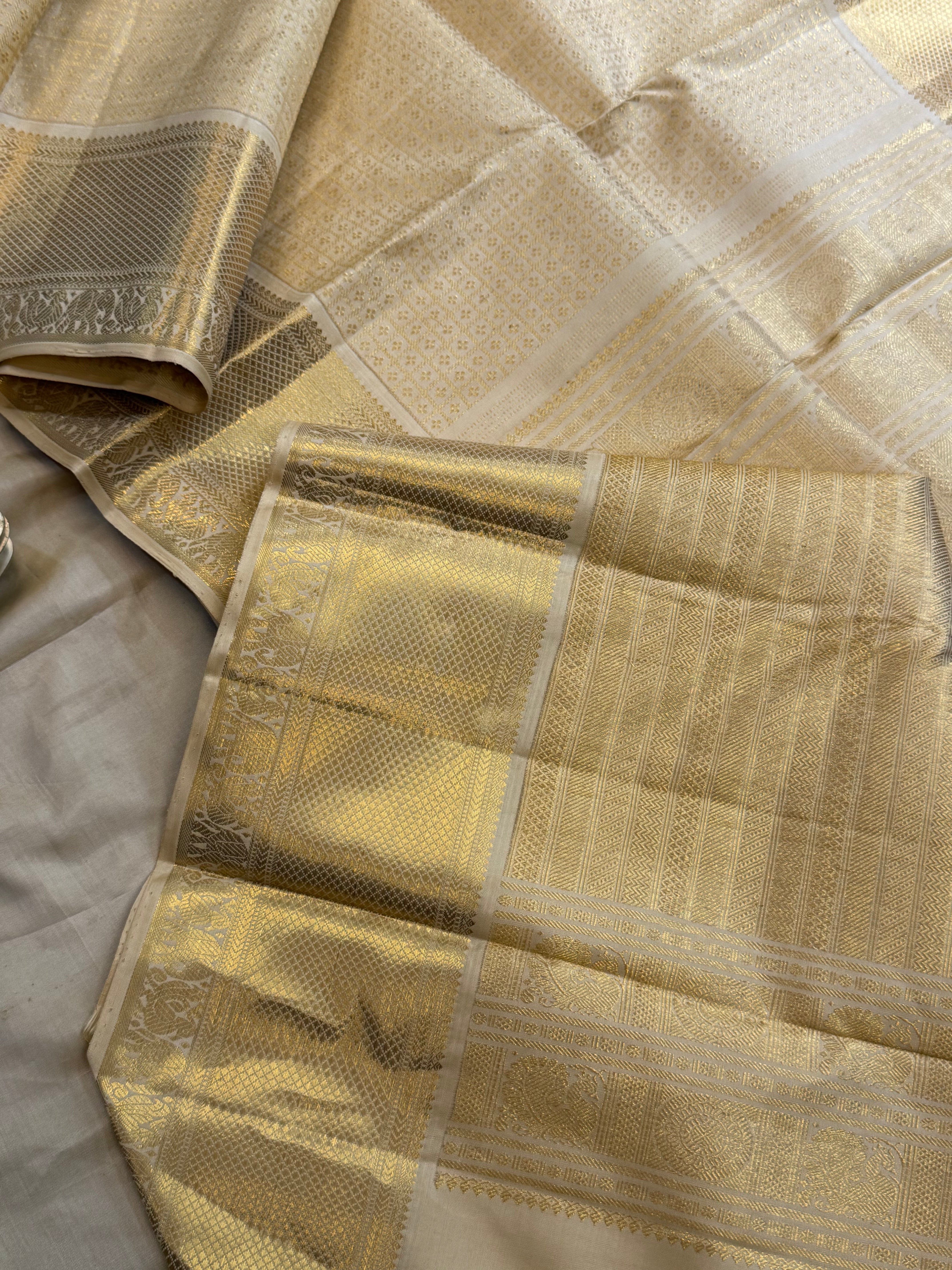 Tussar (Golden) lakshambutta / Arani silk CL10113