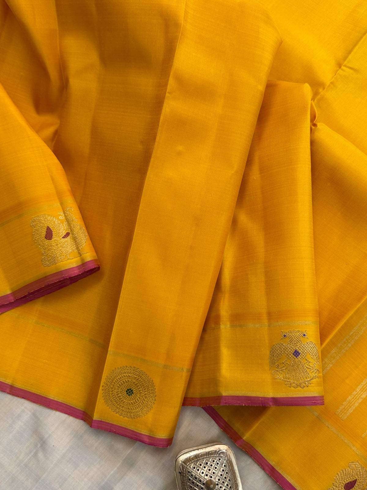 Yellow border Butta / Kanjipuram silk saree clsa 11066