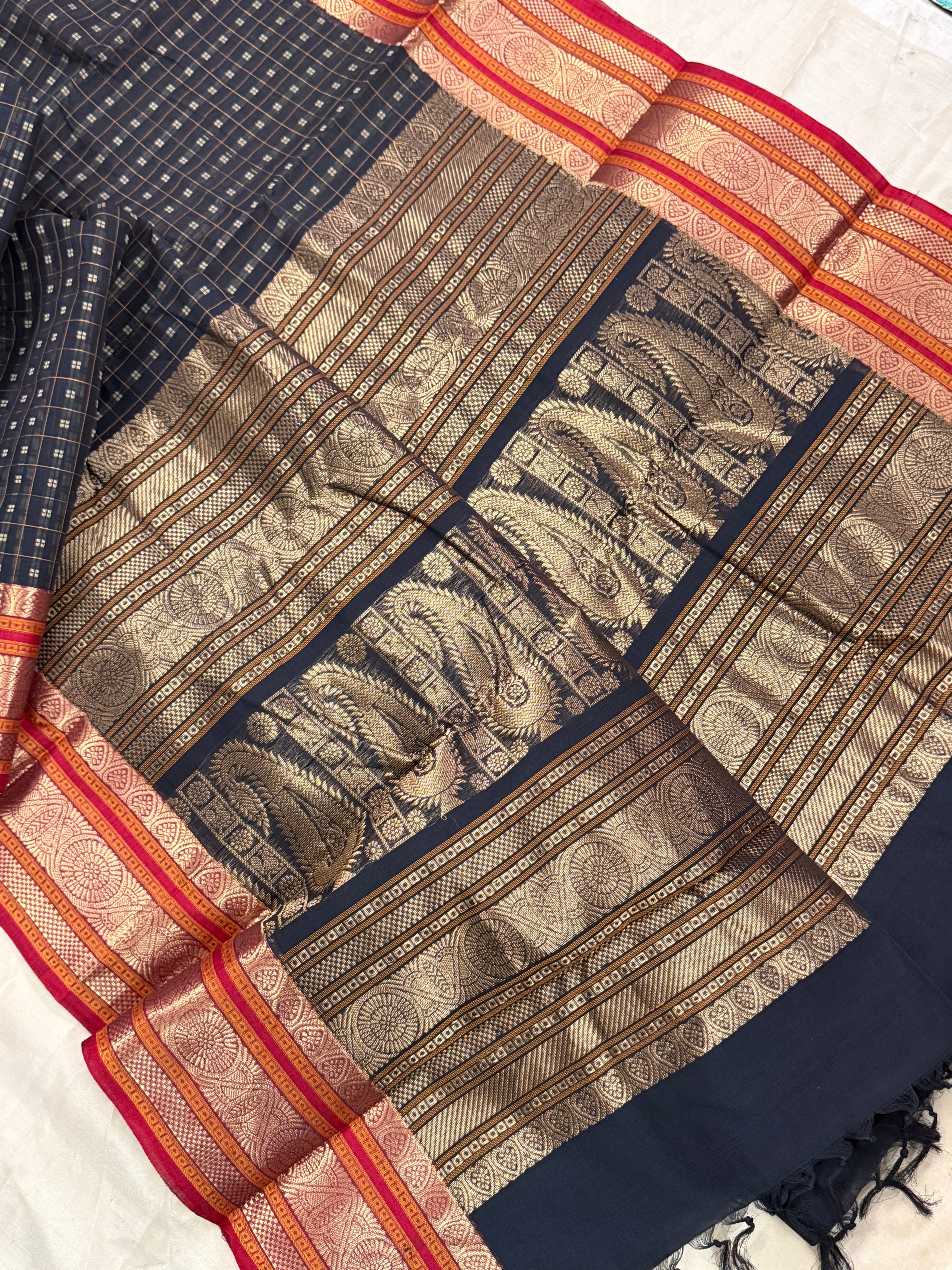 Black lakshambutta/ Kanchi Cotton
