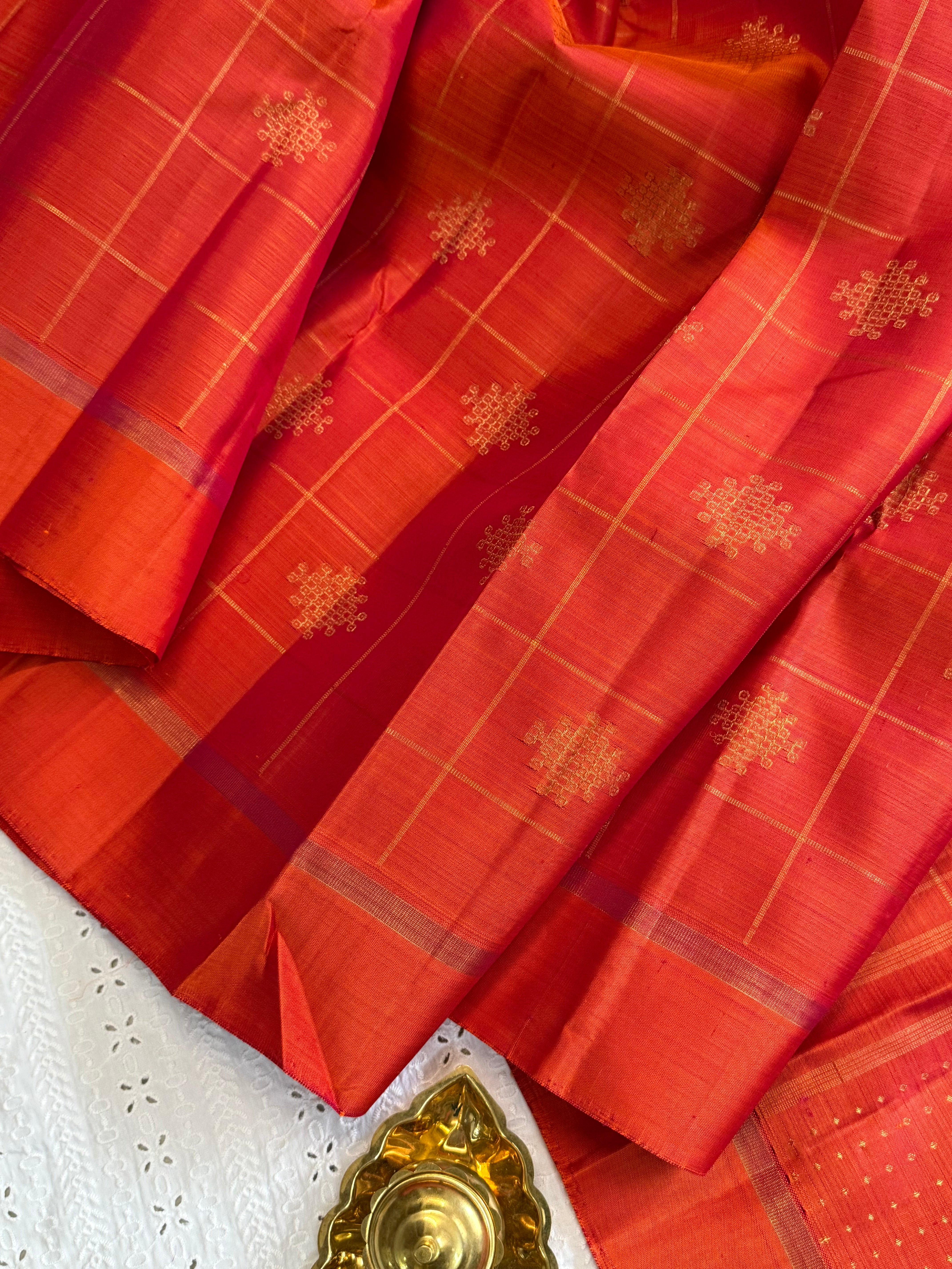 Rustic orange kattam kolam butta / Kanjipuram silk