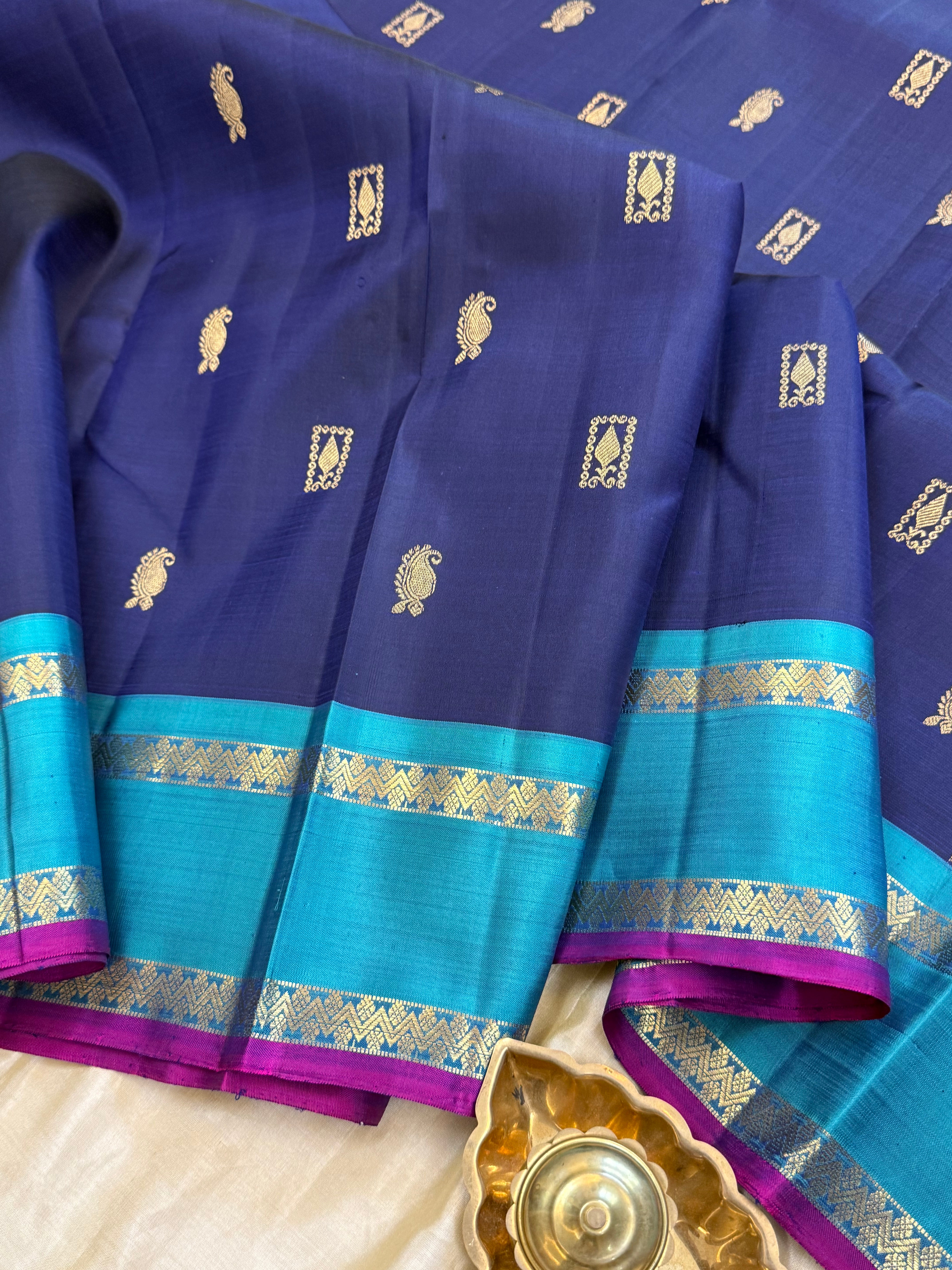 Deep Blue and anadha blue unique body butta / KANJIPURAM SILK SAREE CLSA 10709