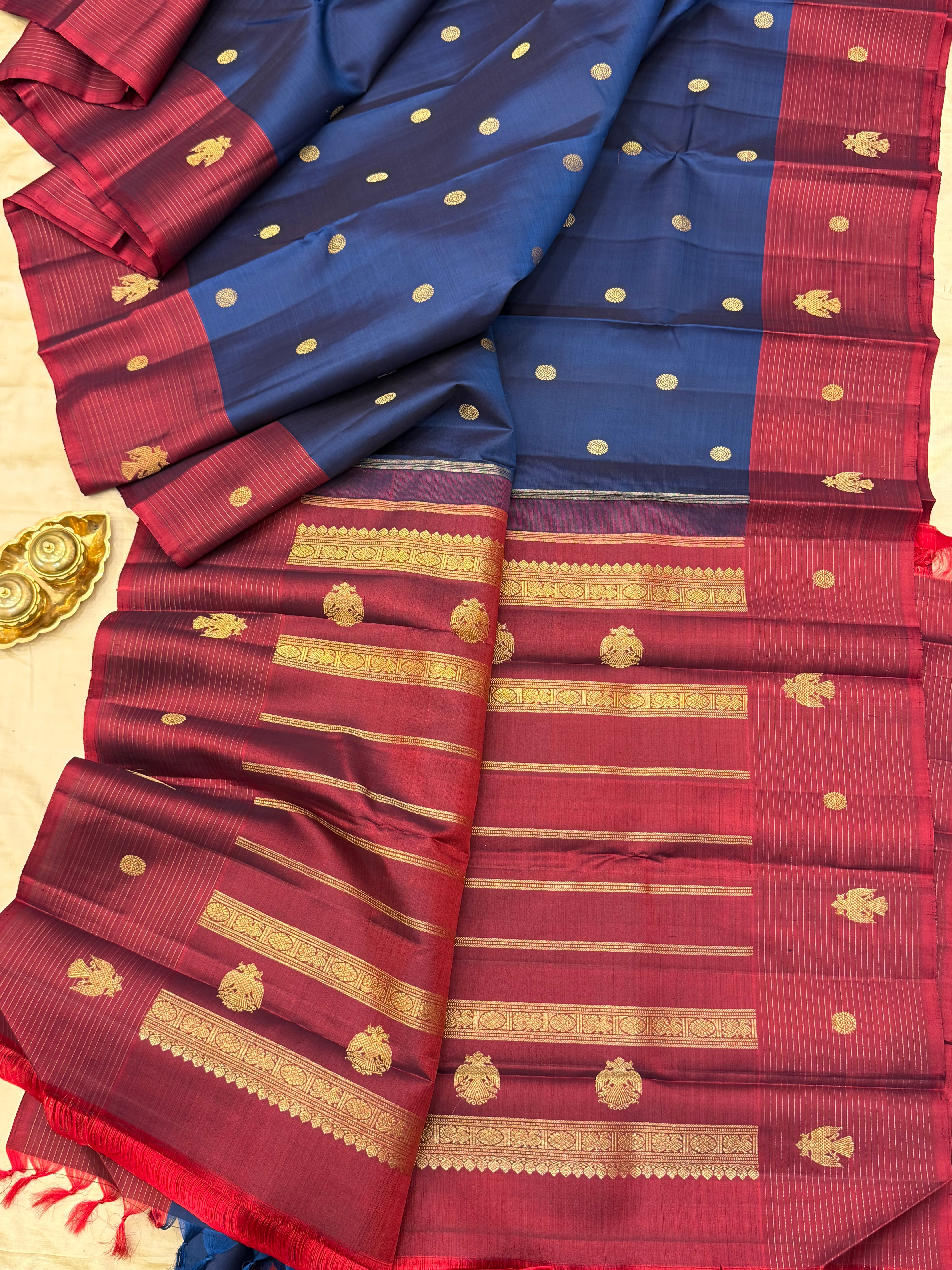 Kalyani: Teal Butta / kanjipuram silk