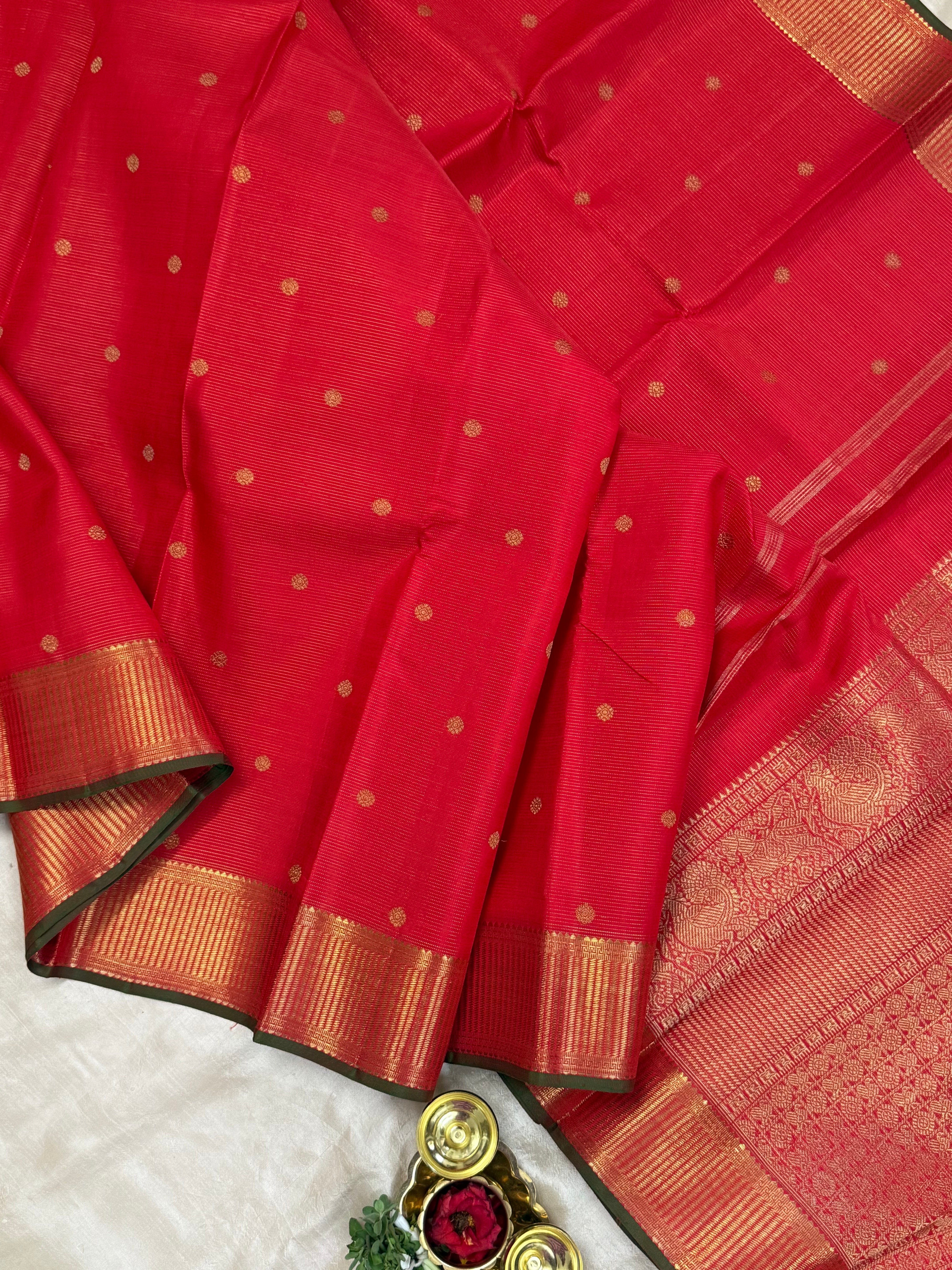 Chilli red vairaoosi and body butta / Kanjipuram silk