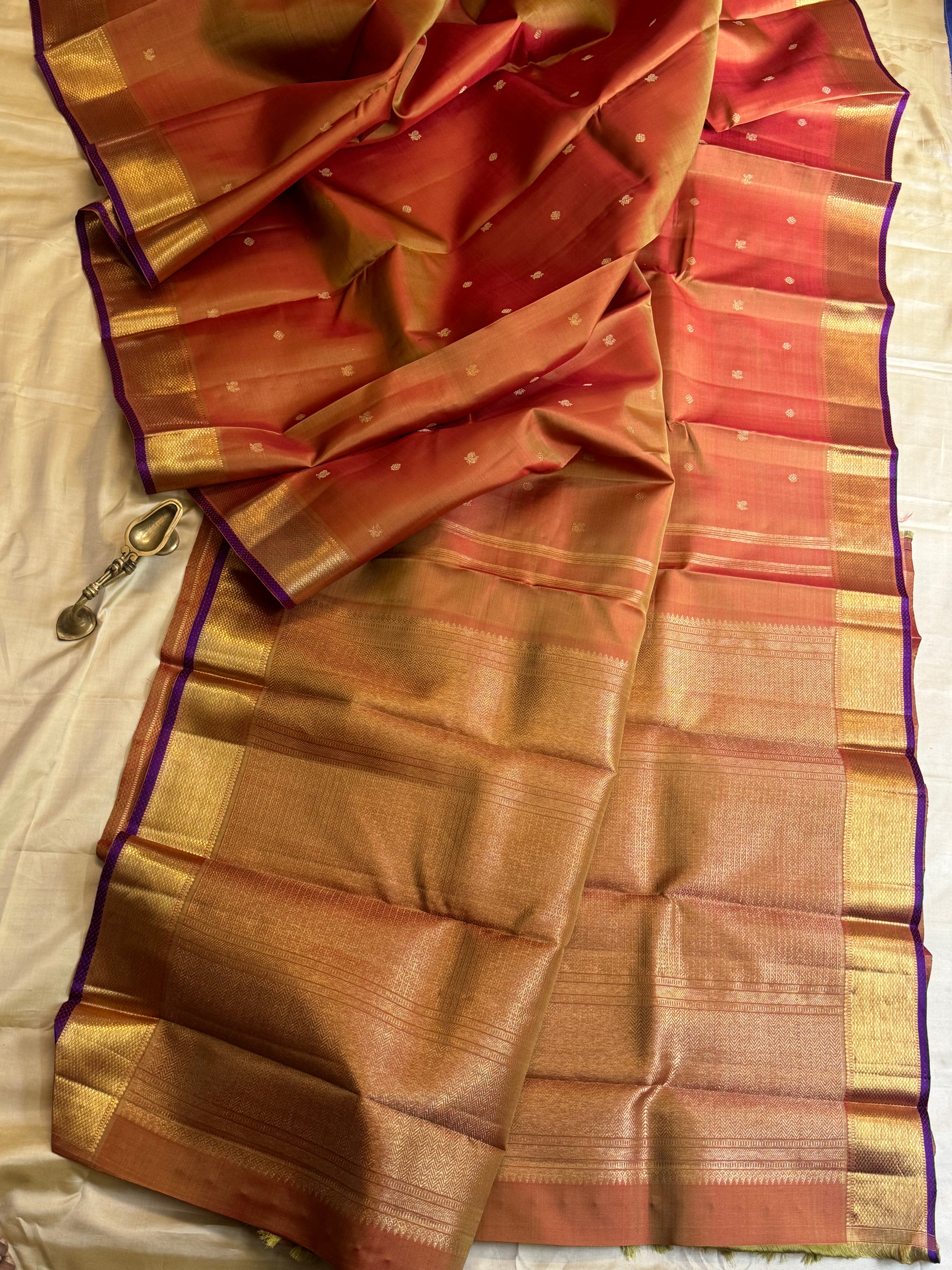 Swapnam : Maanthulir kuil kann pet / kanjipuram silk