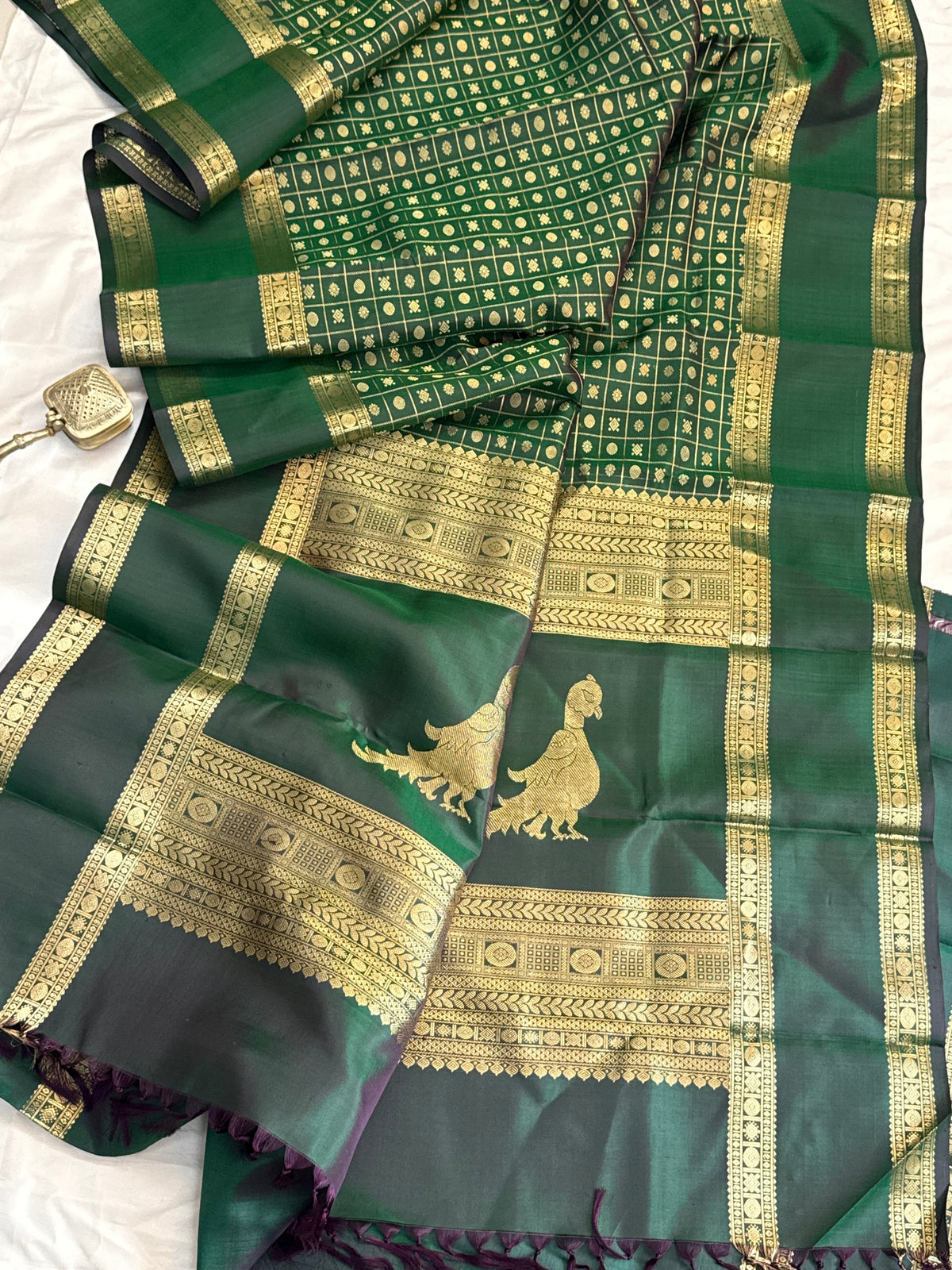Dark green lakshambutta kili pallu / Special edition kanjipuram silk