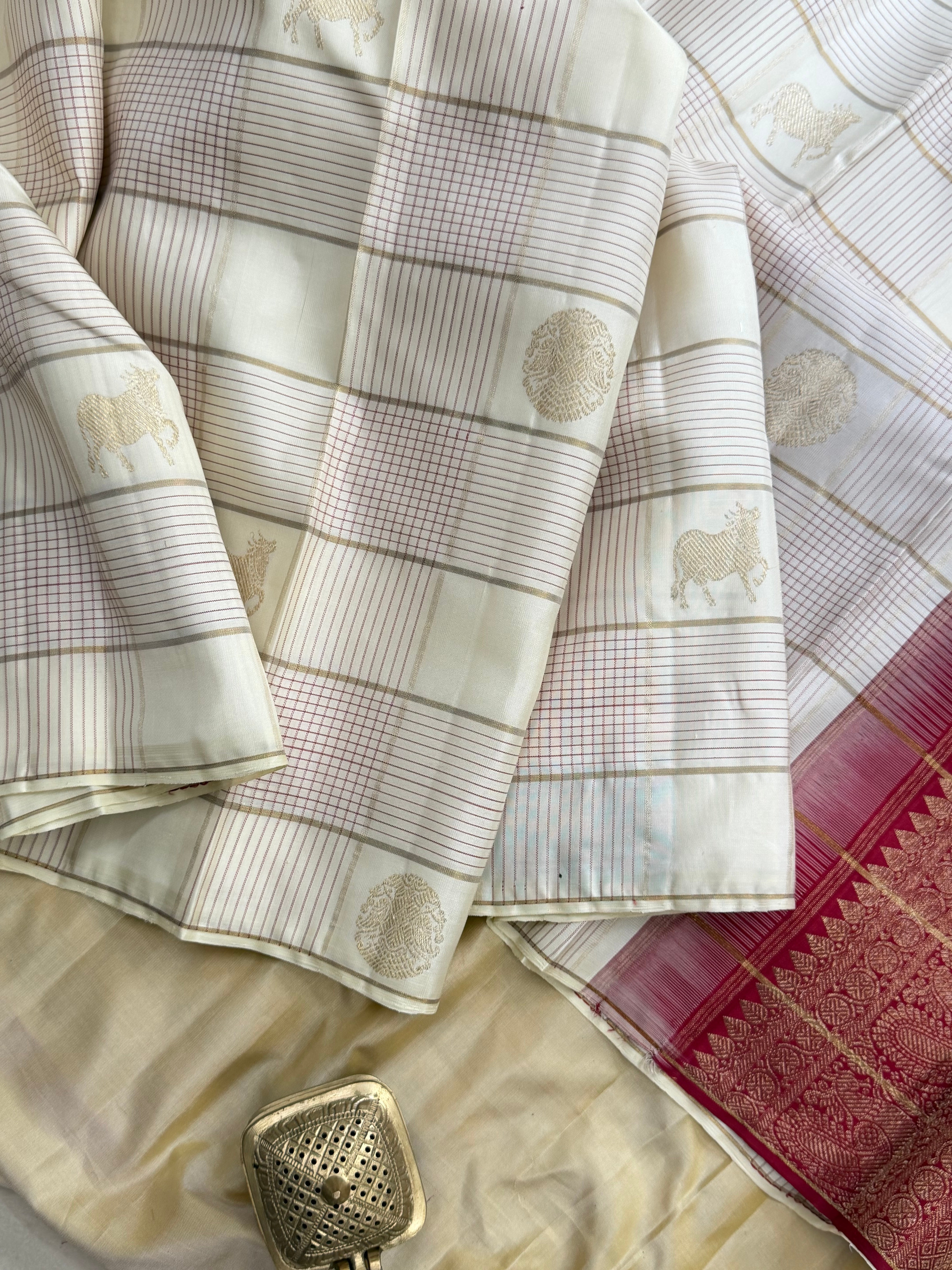 Off white Kattam / Arani silk